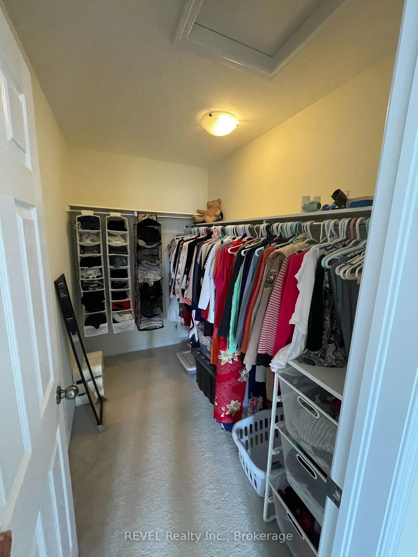 Photo 14 of 7755 Black Maple Drive, Niagara Falls, Brown — HOMEH
