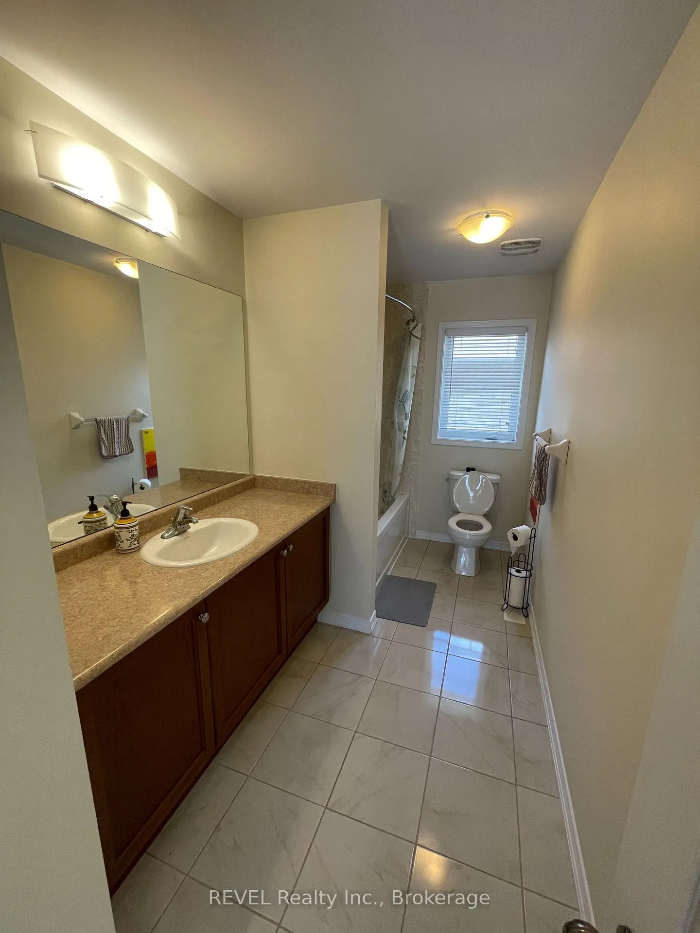 Photo 20 of 7755 Black Maple Drive, Niagara Falls, Brown — HOMEH