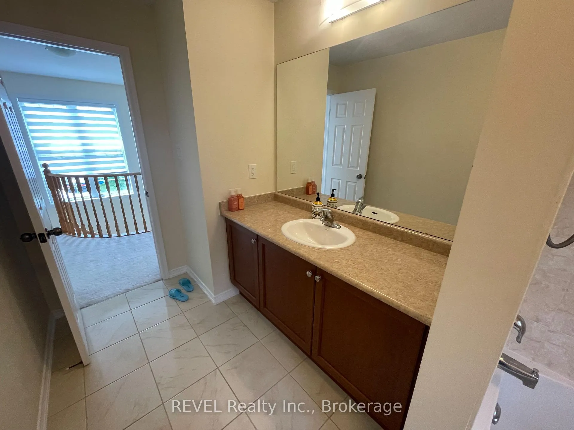 Photo 21 of 7755 Black Maple Drive, Niagara Falls, Brown — HOMEH