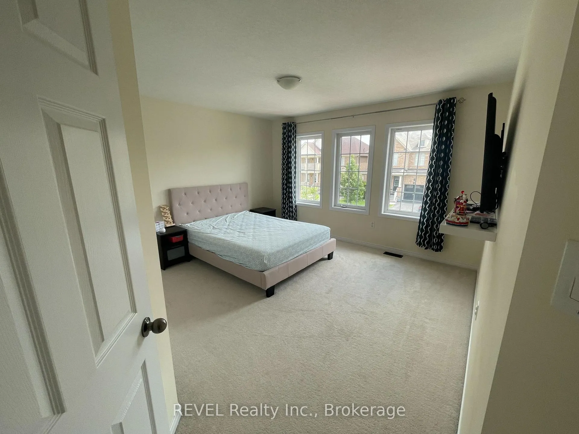 Photo 22 of 7755 Black Maple Drive, Niagara Falls, Brown — HOMEH