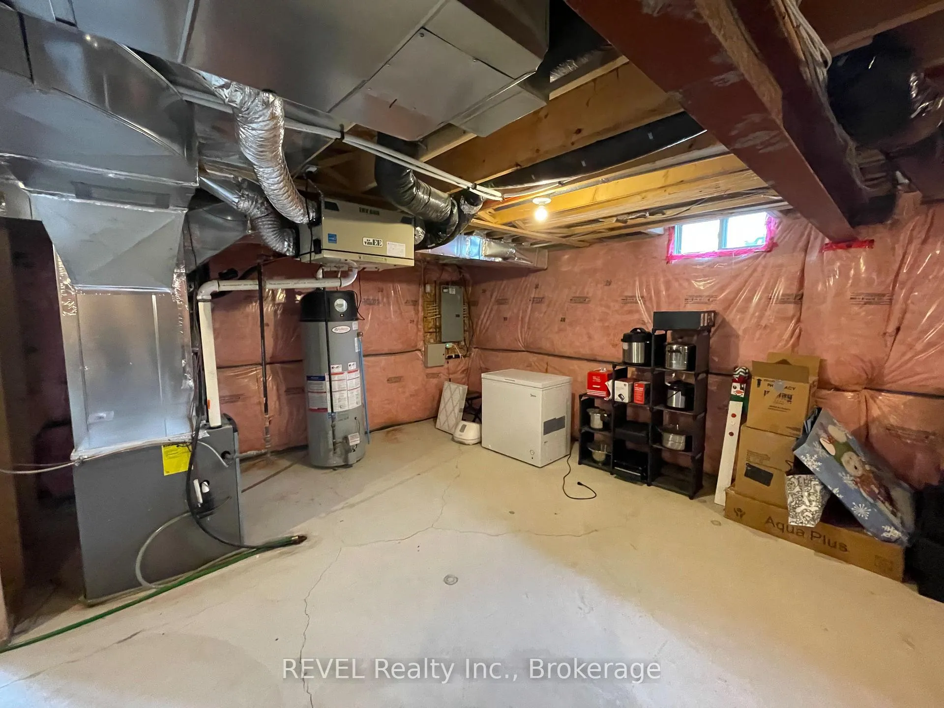 Photo 31 of 7755 Black Maple Drive, Niagara Falls, Brown — HOMEH