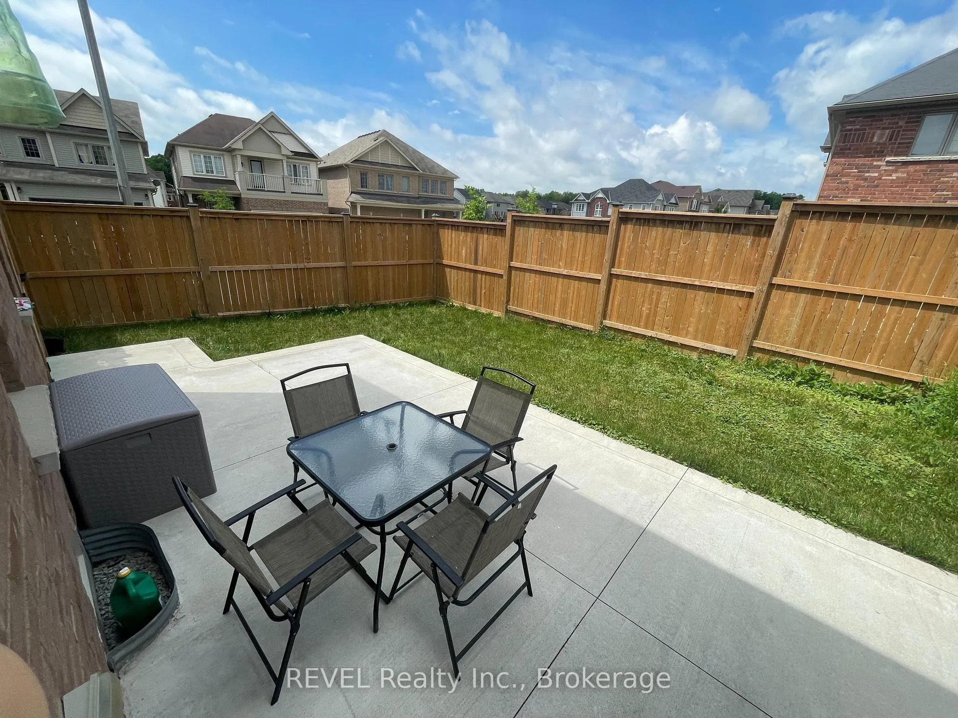 Photo 32 of 7755 Black Maple Drive, Niagara Falls, Brown — HOMEH