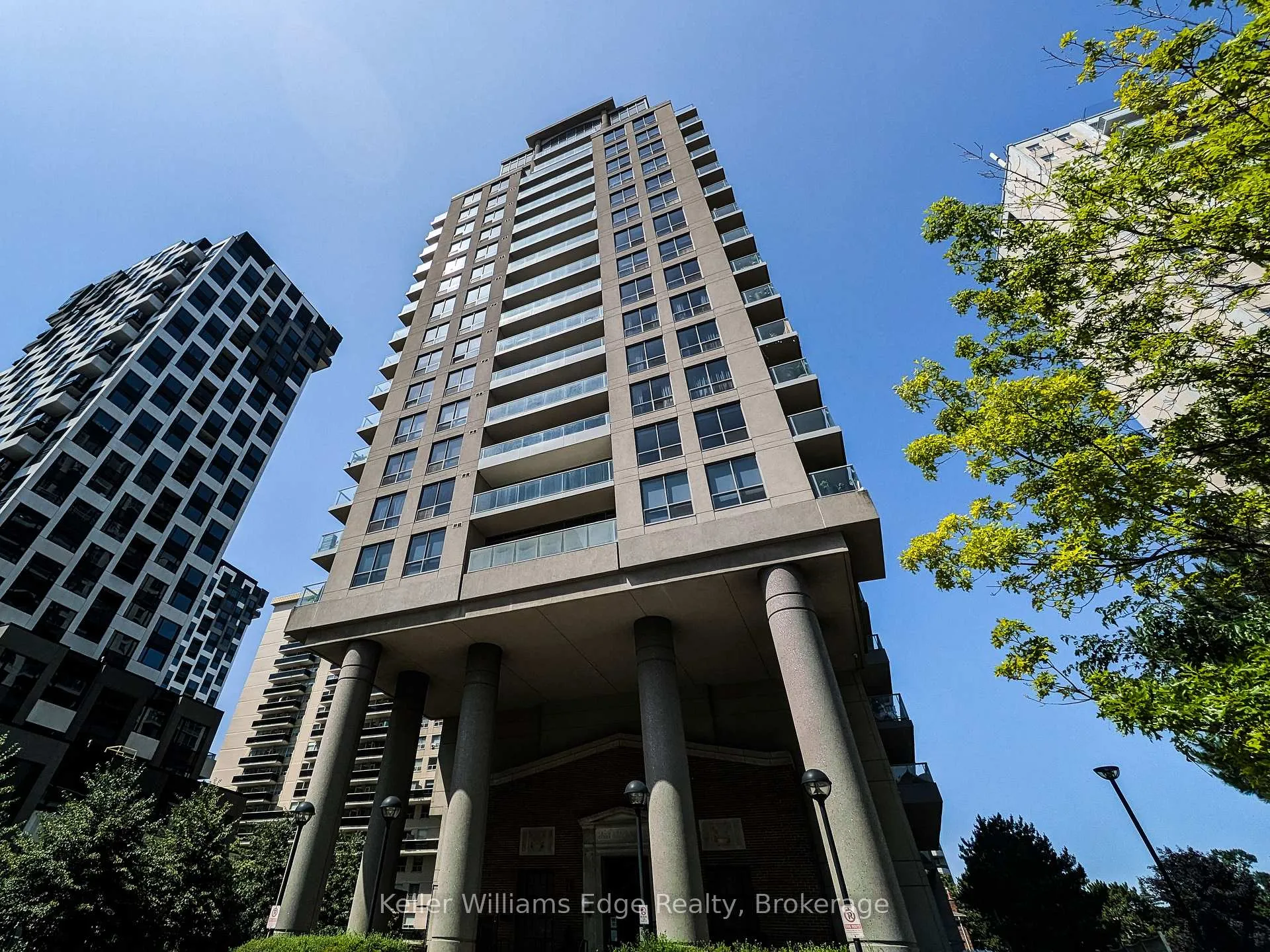 Photo 3 of Unit 1007, 70 High Park Avenue, Toronto, High Park North — HOMEH
