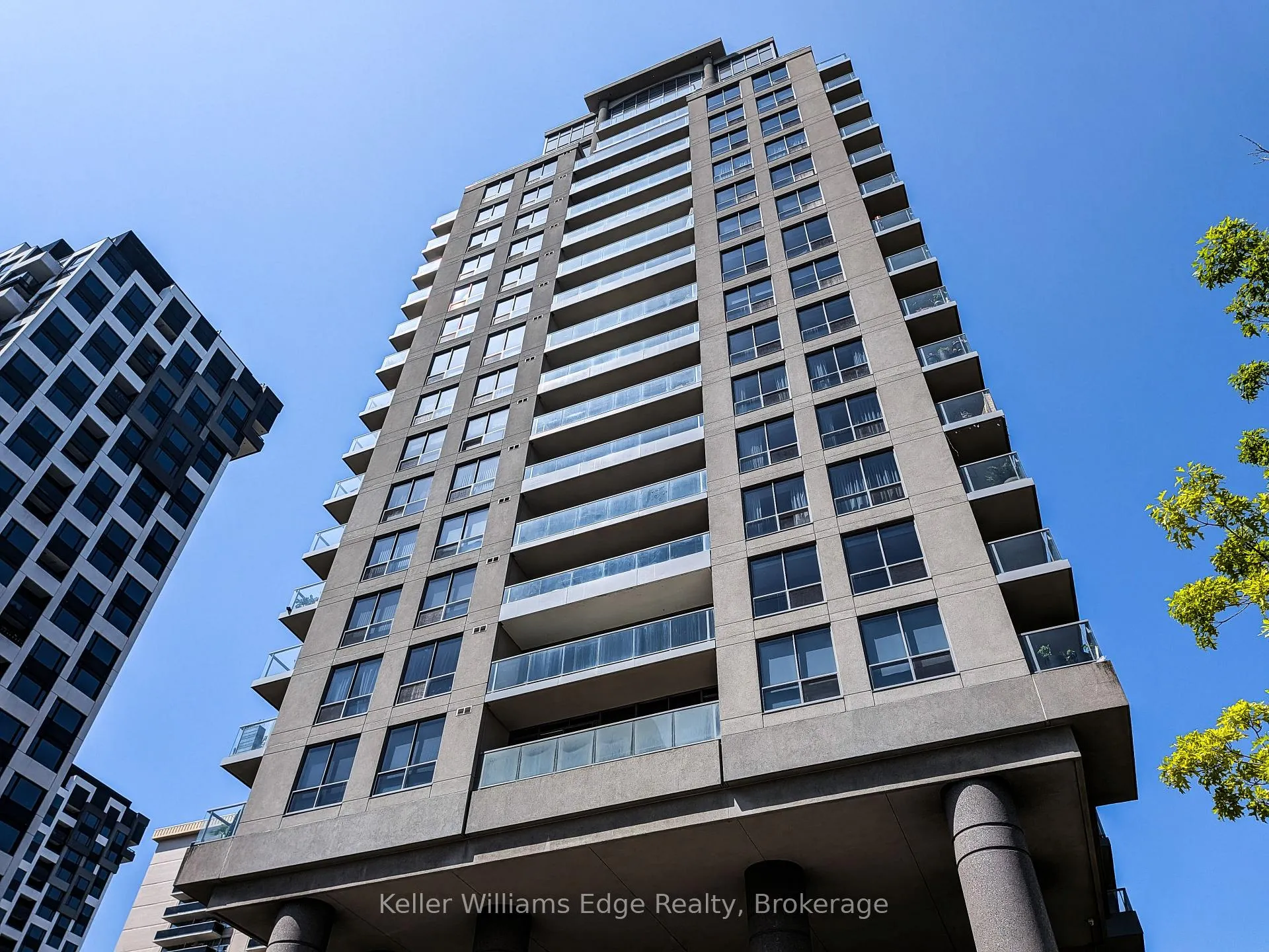 Photo 4 of Unit 1007, 70 High Park Avenue, Toronto, High Park North — HOMEH