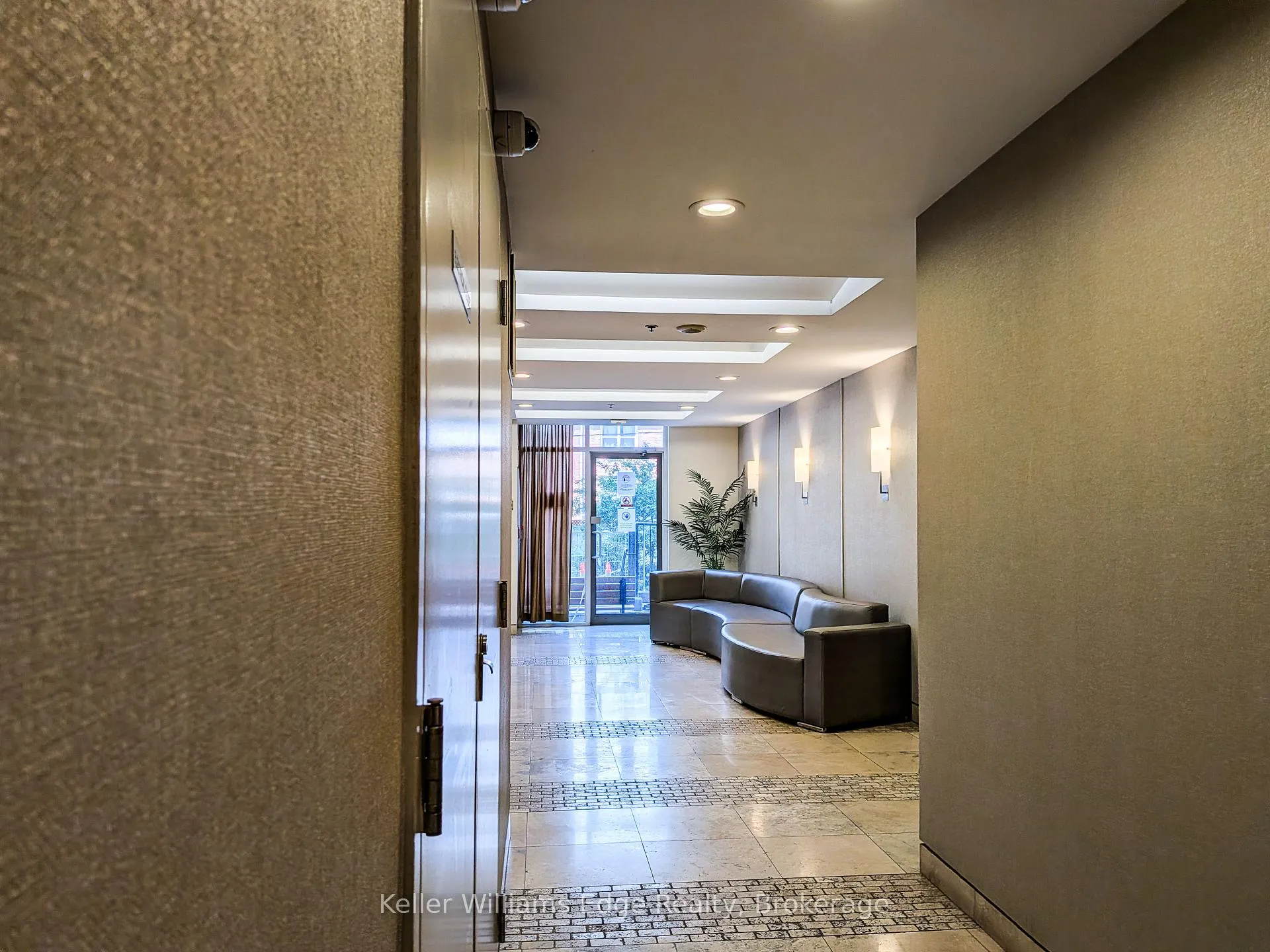 Photo 9 of Unit 1007, 70 High Park Avenue, Toronto, High Park North — HOMEH