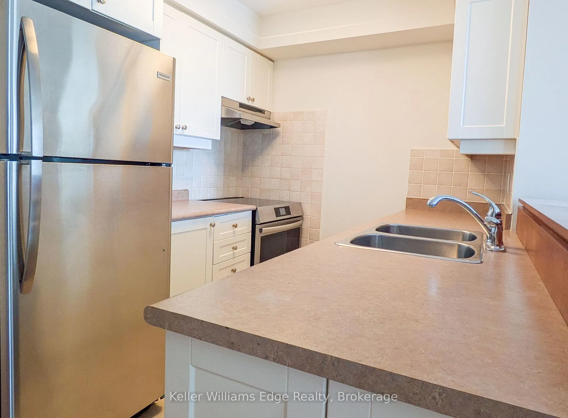 Photo 14 of Unit 1007, 70 High Park Avenue, Toronto, High Park North — HOMEH