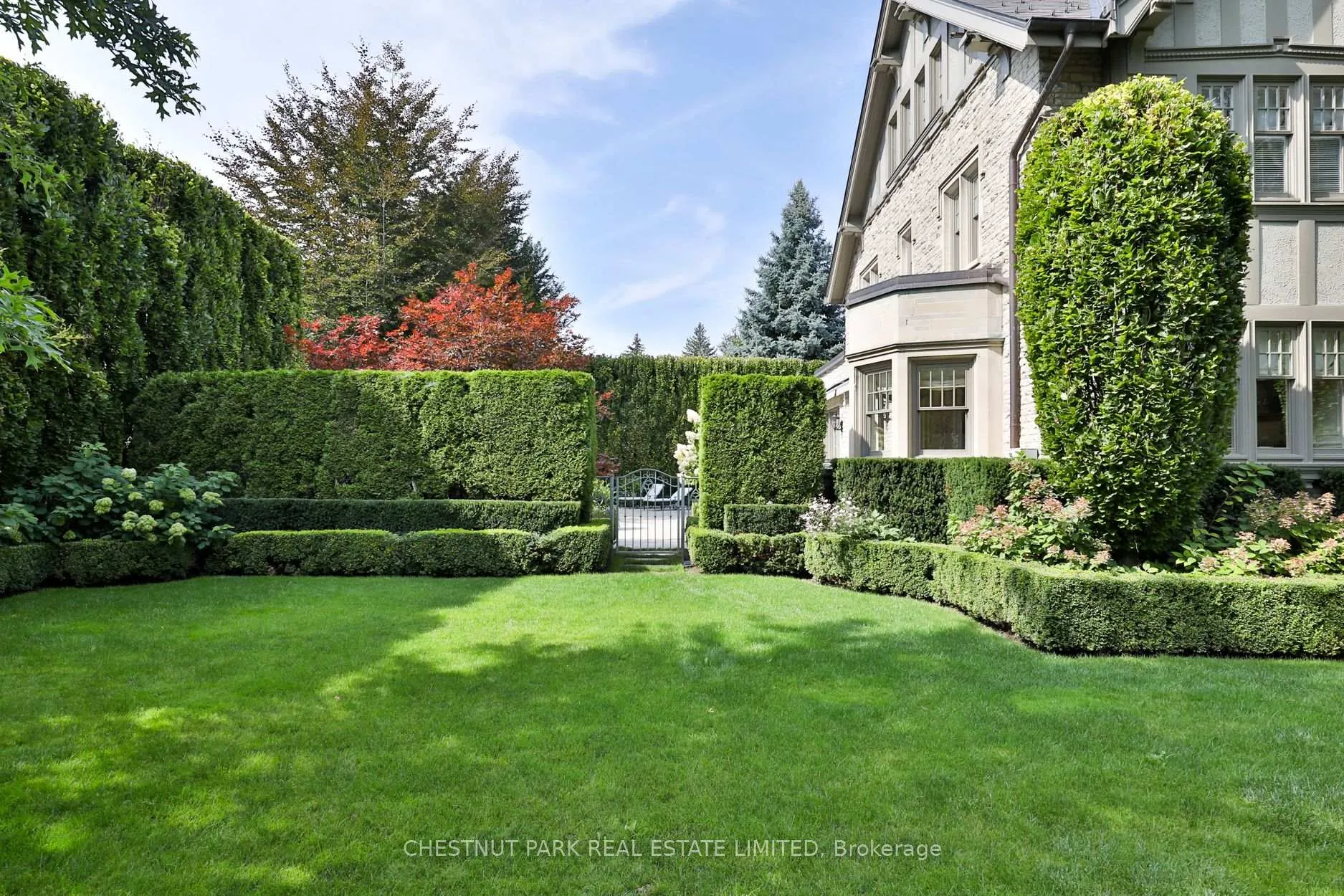 Photo 2 of 170 Roxborough Drive, Toronto, Rosedale-Moore Park — HOMEH