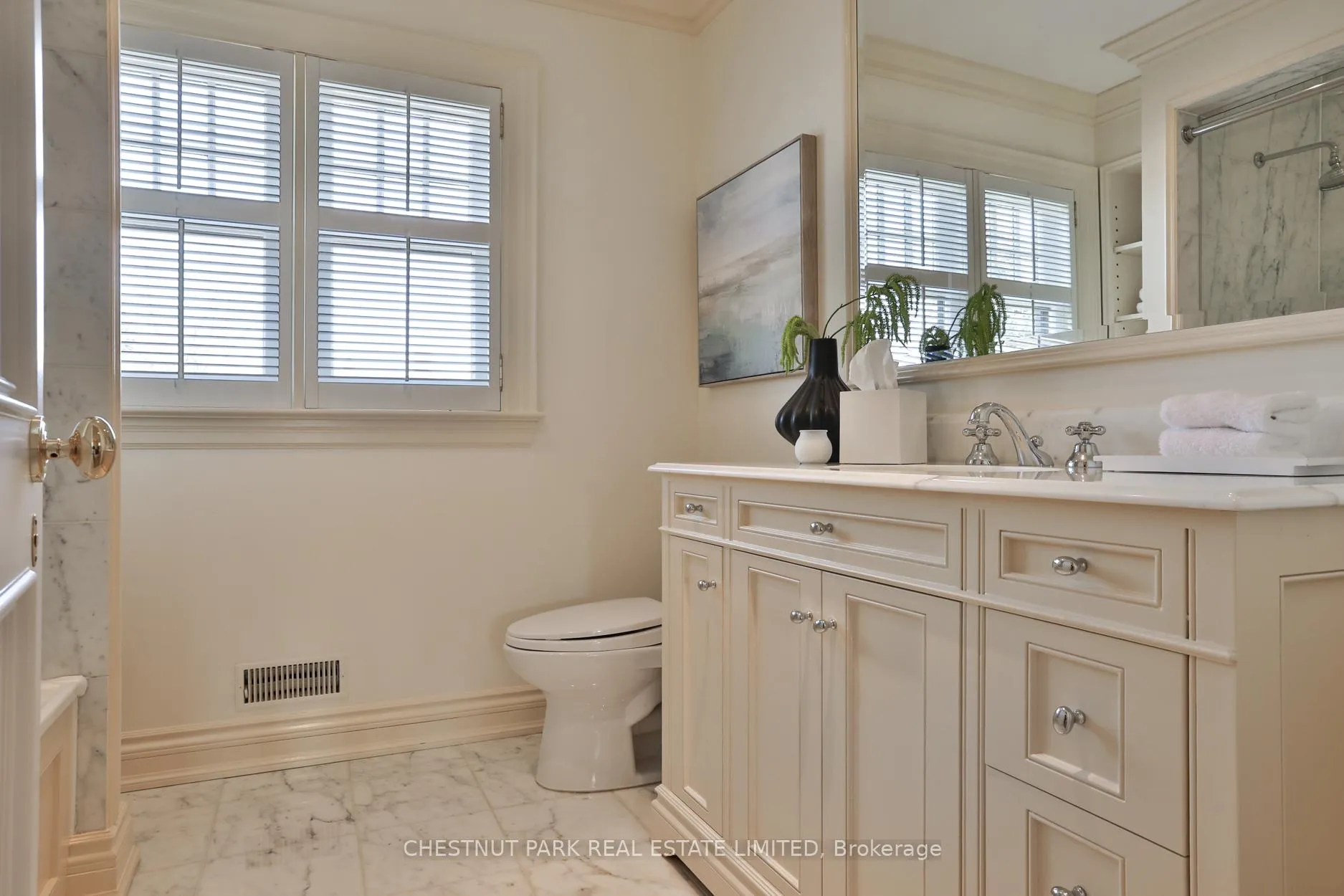 Photo 35 of 170 Roxborough Drive, Toronto, Rosedale-Moore Park — HOMEH
