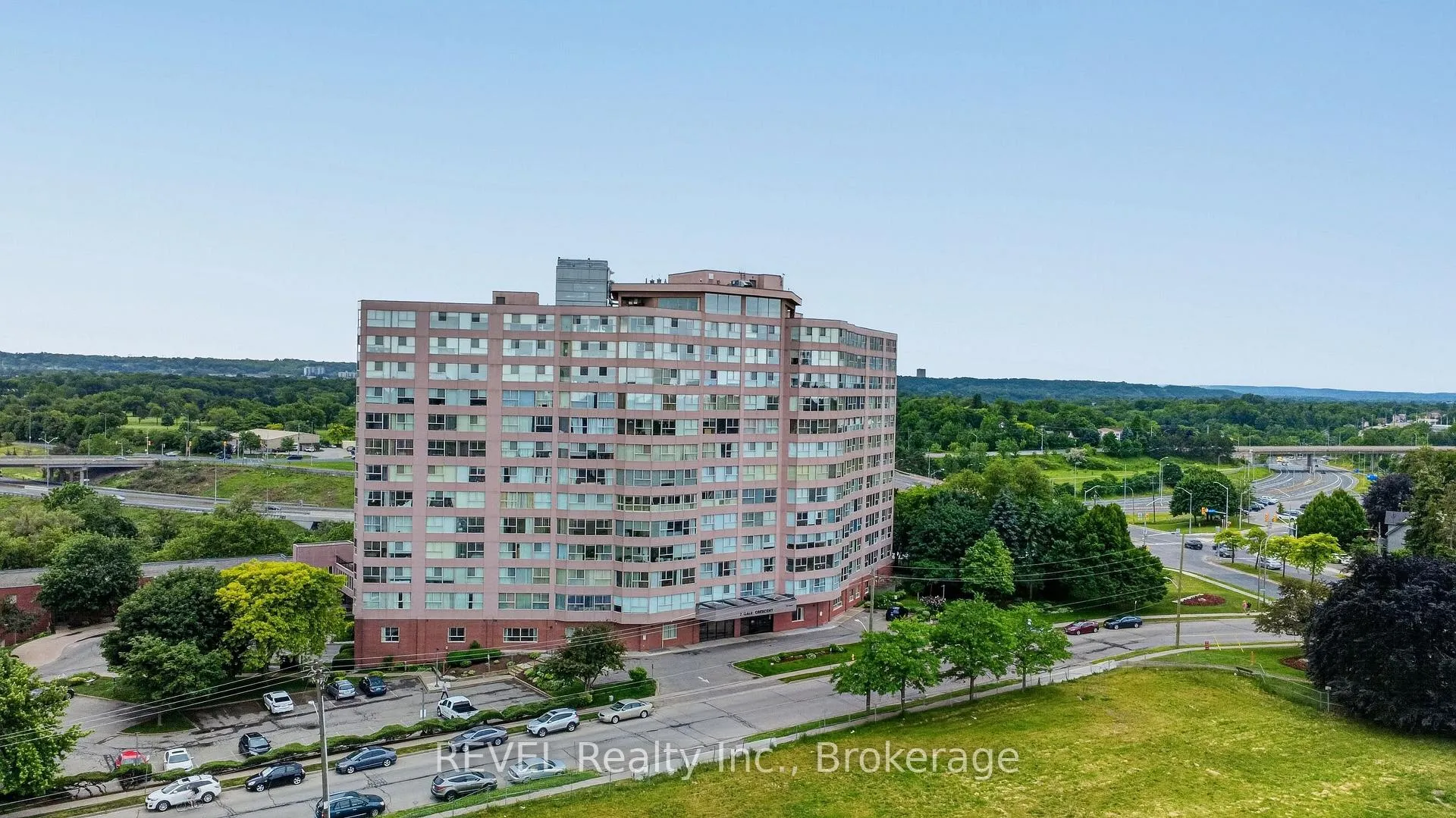 Photo 4 of Unit 207, 7 Gale Crescent, St. Catharines, E. Chester — HOMEH