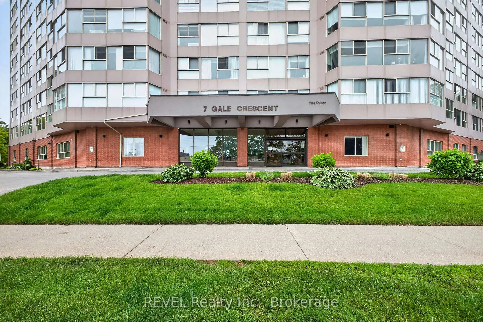 Photo 7 of Unit 207, 7 Gale Crescent, St. Catharines, E. Chester — HOMEH