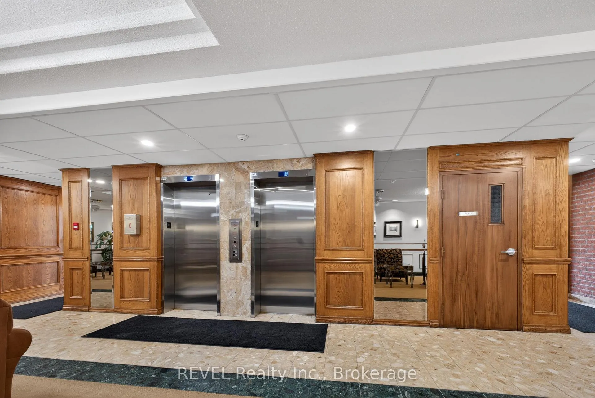 Photo 10 of Unit 207, 7 Gale Crescent, St. Catharines, E. Chester — HOMEH