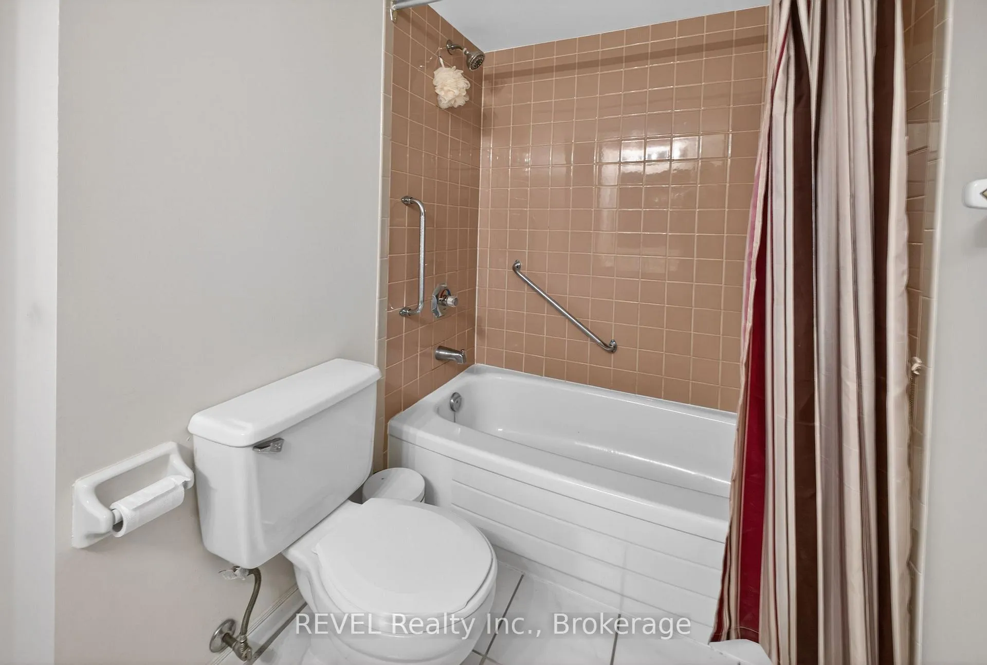 Photo 23 of Unit 207, 7 Gale Crescent, St. Catharines, E. Chester — HOMEH