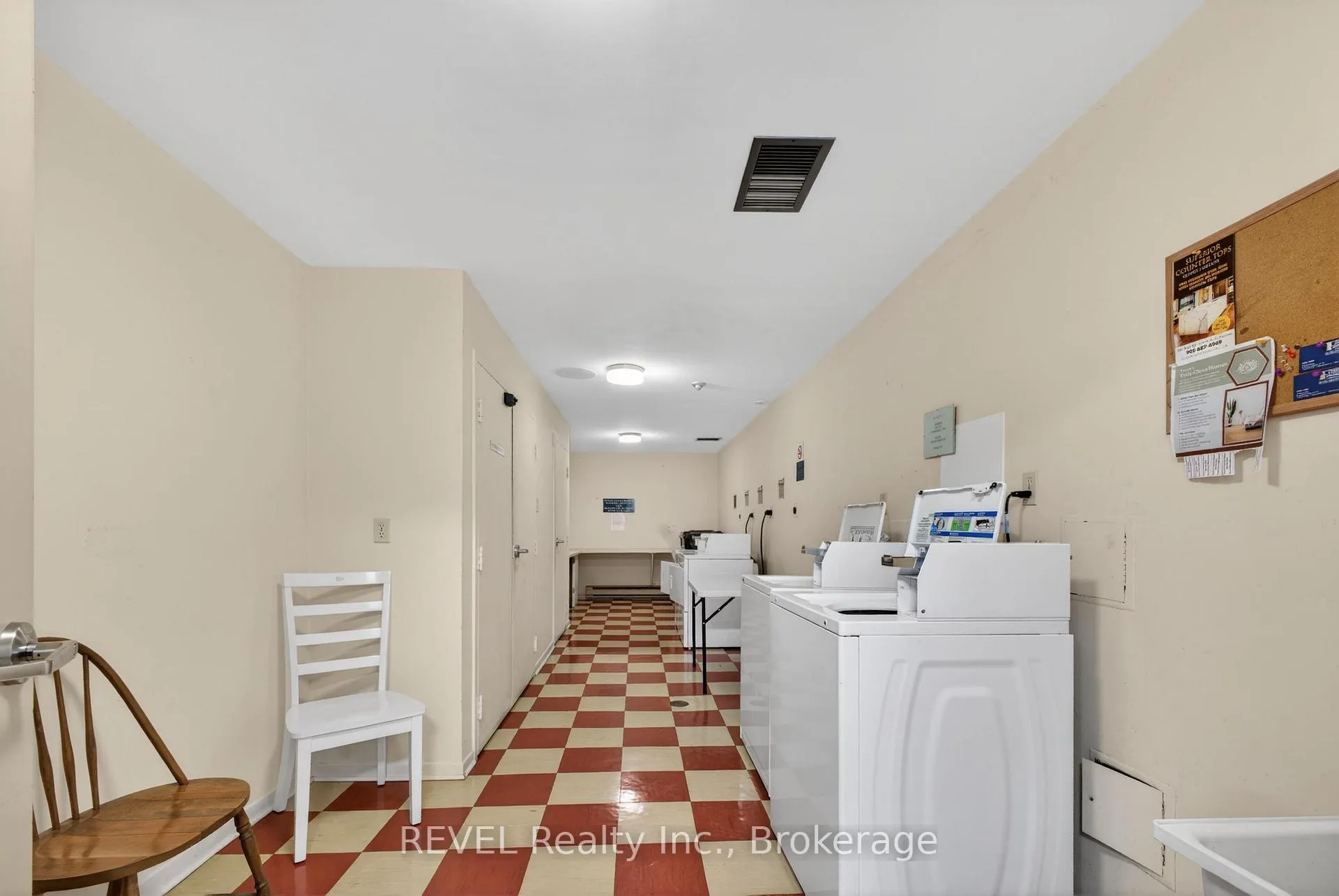 Photo 27 of Unit 207, 7 Gale Crescent, St. Catharines, E. Chester — HOMEH