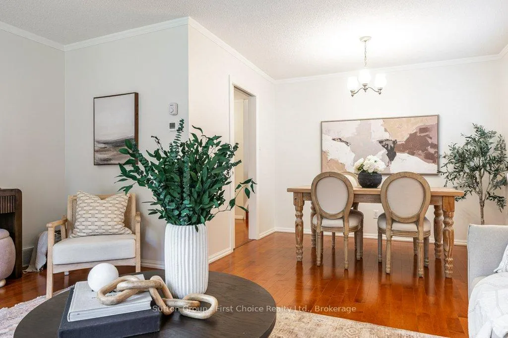Photo 8 of 488 Castlegrove Boulevard, London, North K — HOMEH