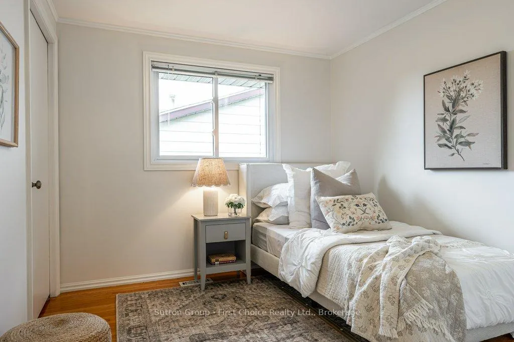 Photo 26 of 488 Castlegrove Boulevard, London, North K — HOMEH