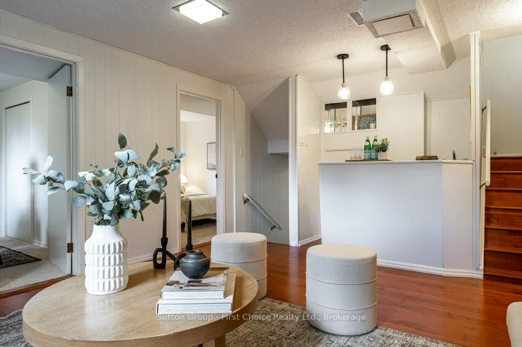 Photo 31 of 488 Castlegrove Boulevard, London, North K — HOMEH