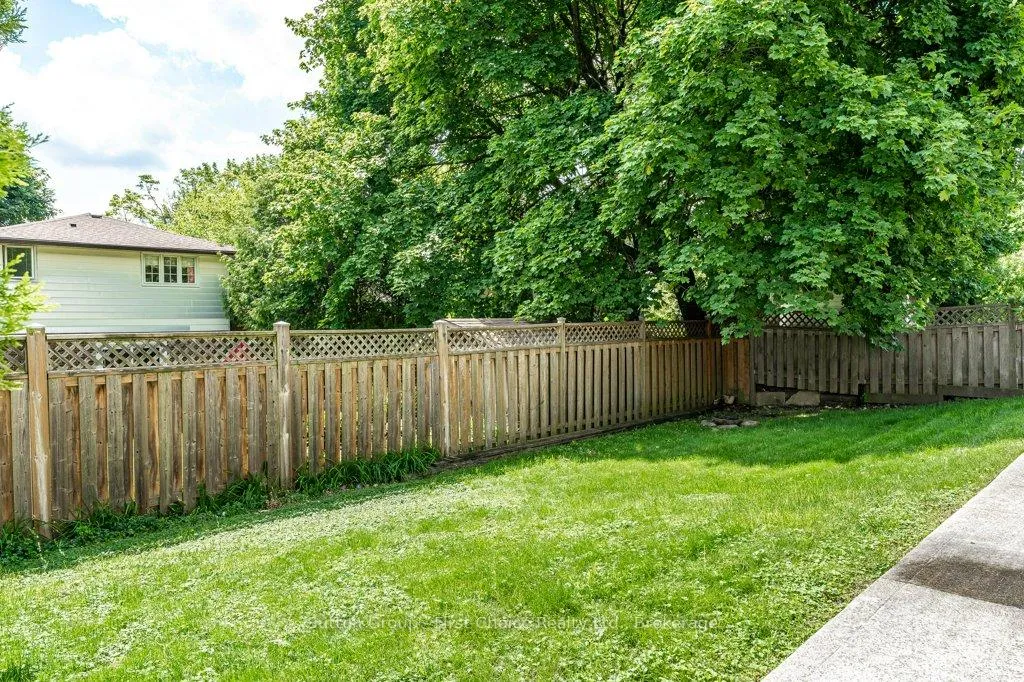 Photo 39 of 488 Castlegrove Boulevard, London, North K — HOMEH