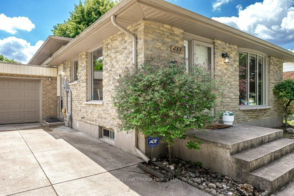 Photo 44 of 488 Castlegrove Boulevard, London, North K — HOMEH