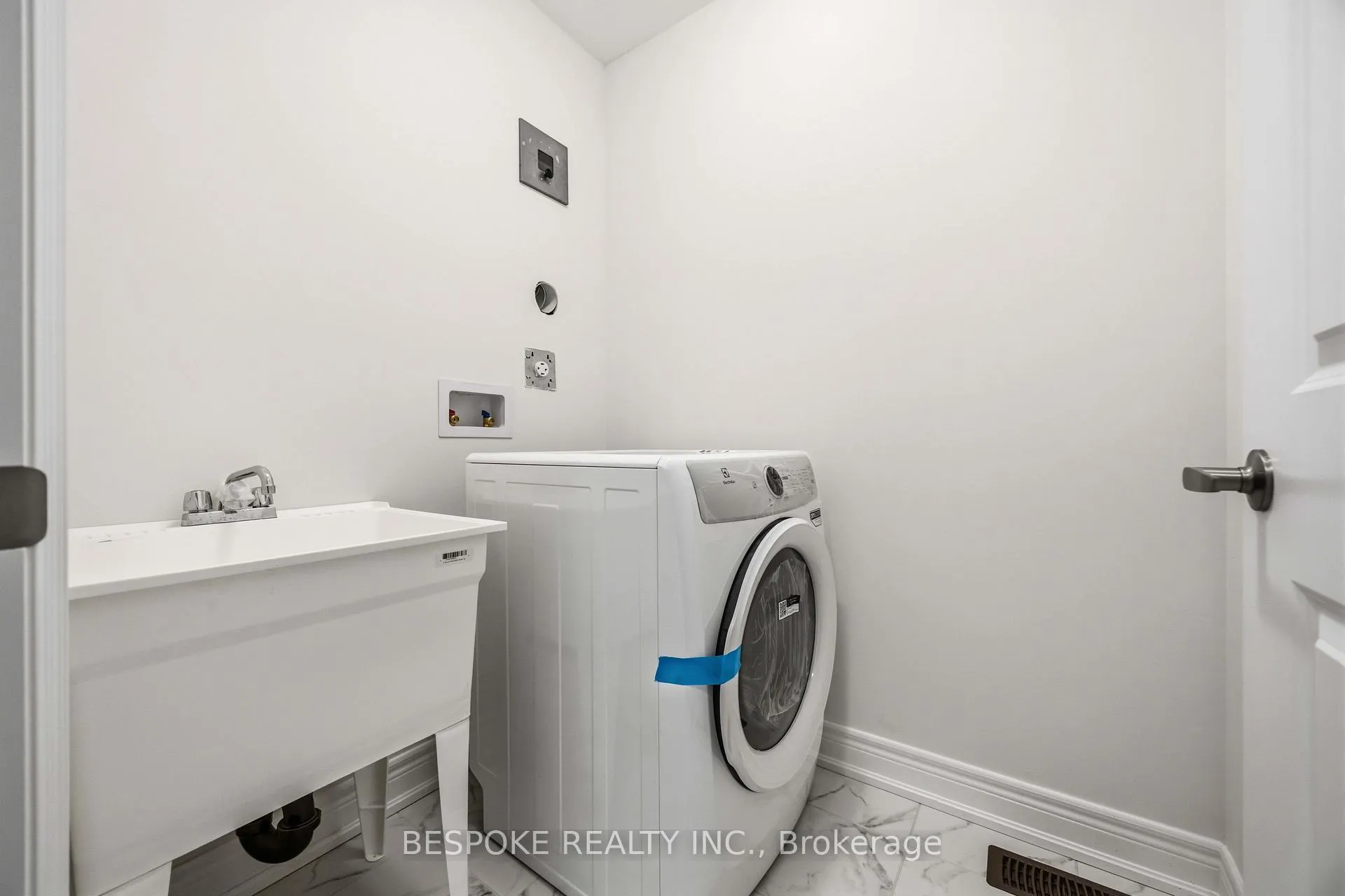 Photo 19 of 2944 Whites Road, Pickering, Rural Pickering — HOMEH
