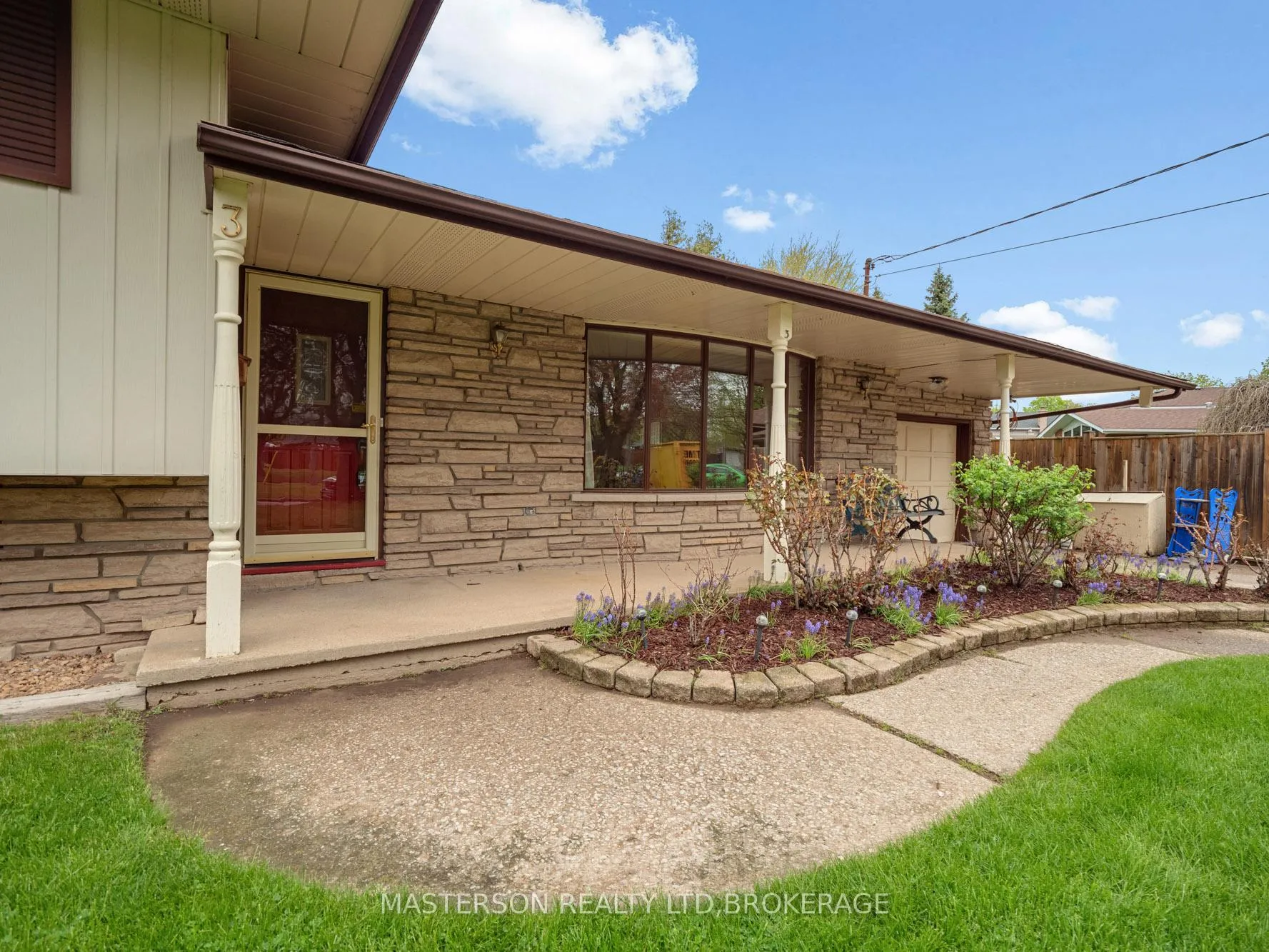 Photo 3 of 3 Star Circle, St. Catharines, Bunting/Linwell — HOMEH