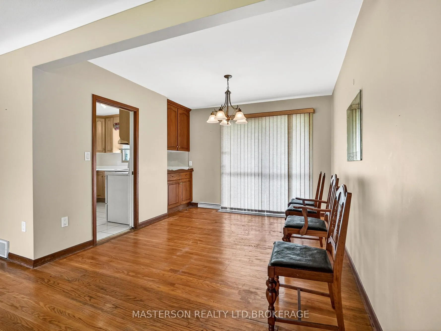 Photo 7 of 3 Star Circle, St. Catharines, Bunting/Linwell — HOMEH