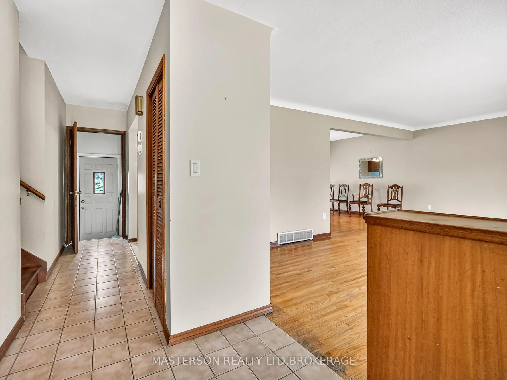 Photo 10 of 3 Star Circle, St. Catharines, Bunting/Linwell — HOMEH