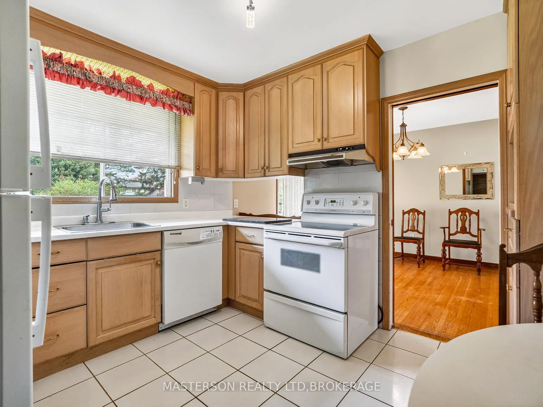 Photo 11 of 3 Star Circle, St. Catharines, Bunting/Linwell — HOMEH