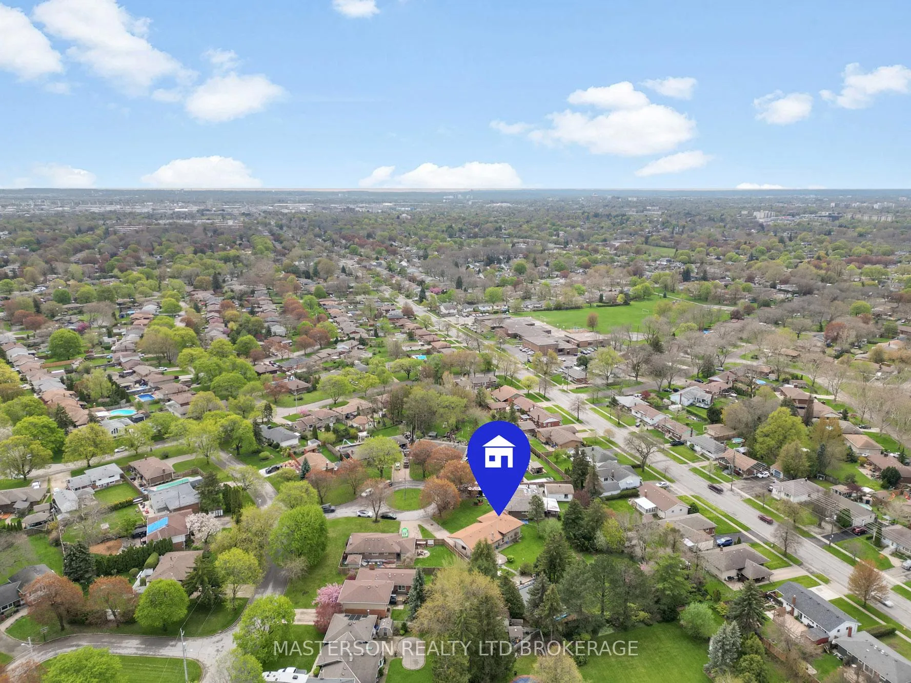 Photo 37 of 3 Star Circle, St. Catharines, Bunting/Linwell — HOMEH