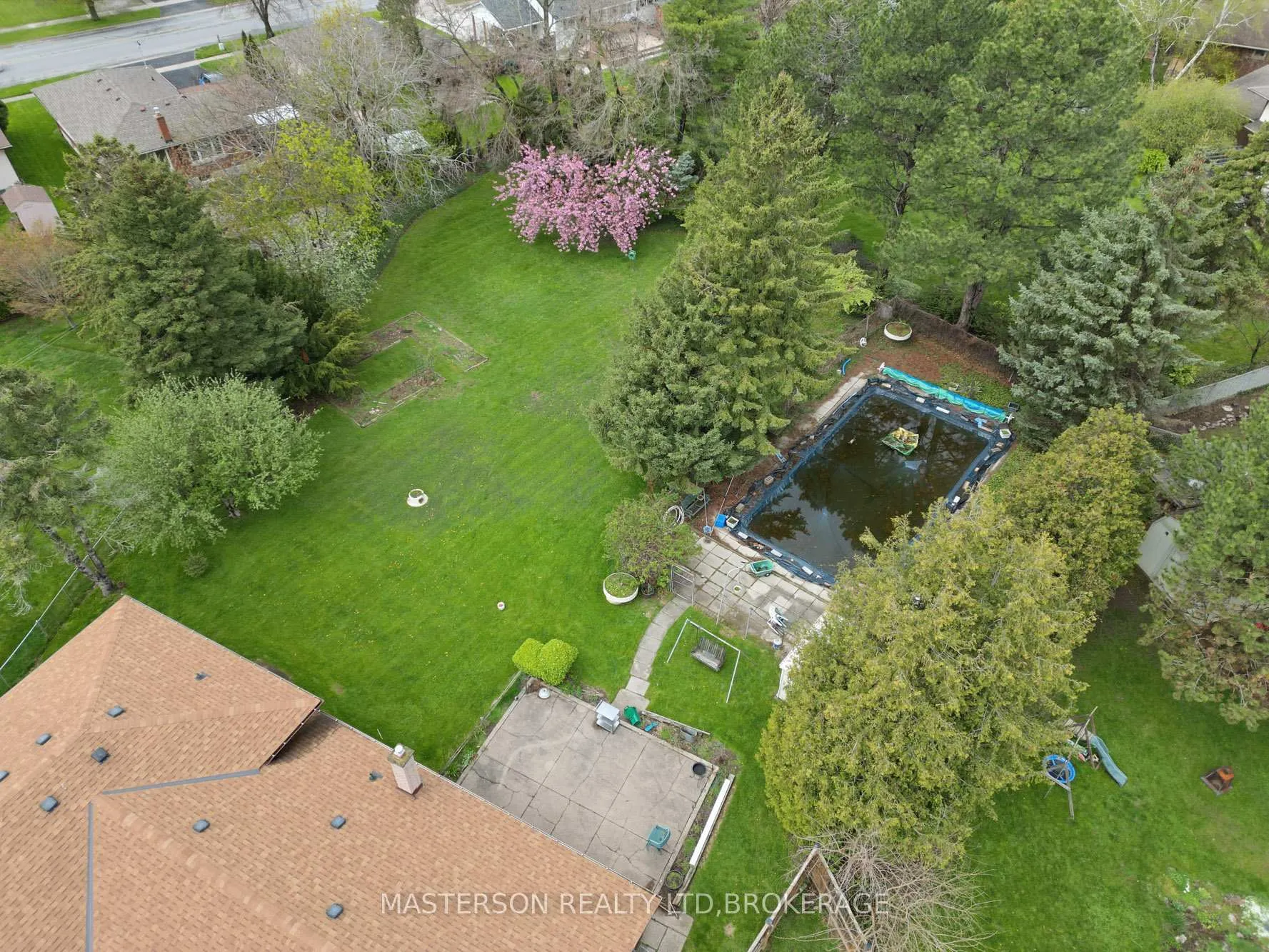 Photo 41 of 3 Star Circle, St. Catharines, Bunting/Linwell — HOMEH