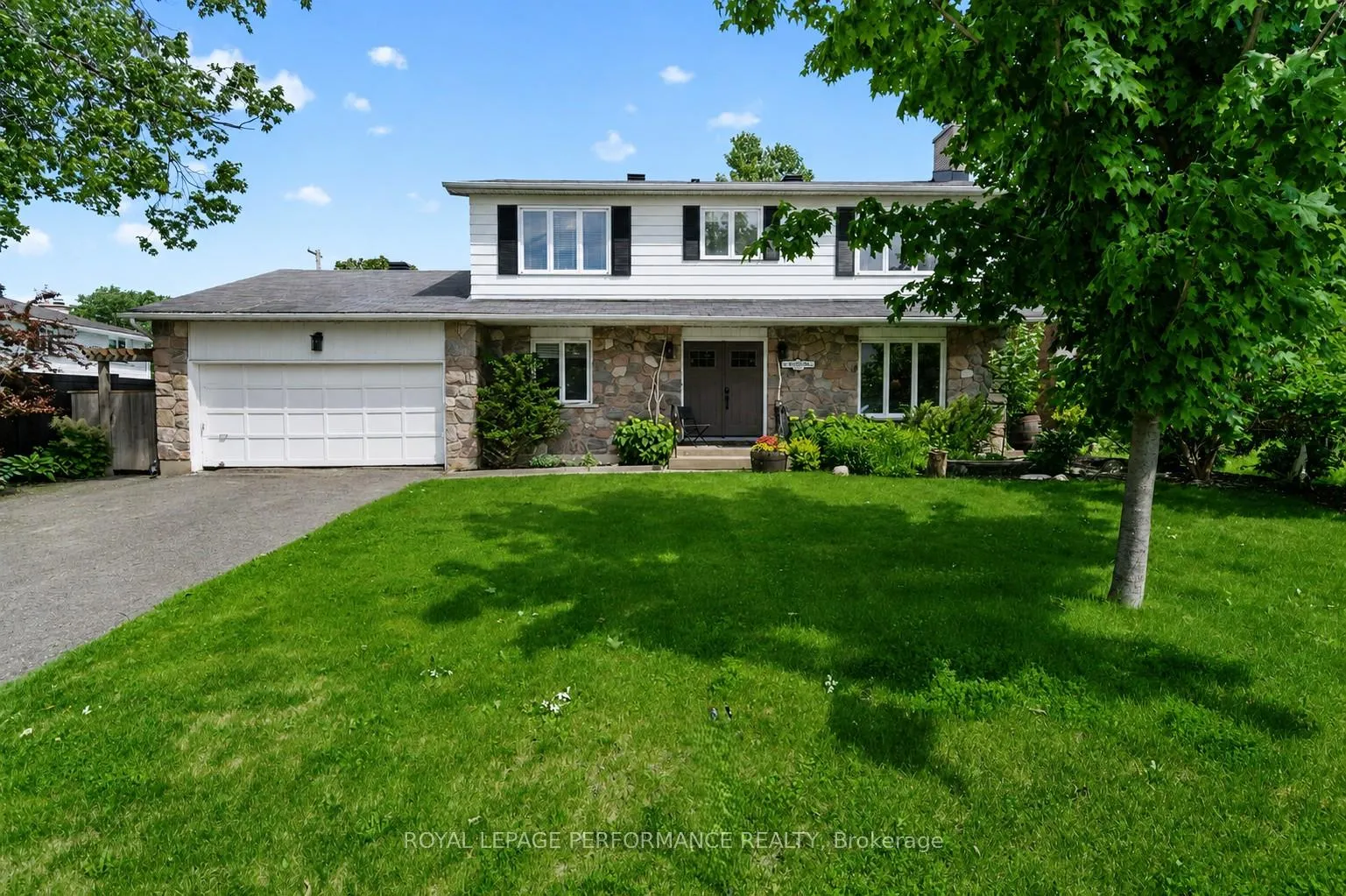 Photo 1 of 889 Dresden Crescent, Ottawa, Whitehaven — HOMEH