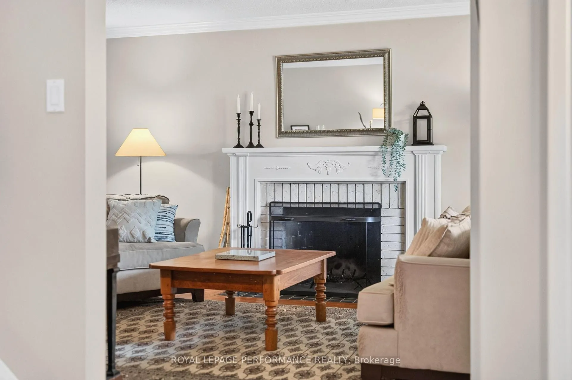 Photo 7 of 889 Dresden Crescent, Ottawa, Whitehaven — HOMEH