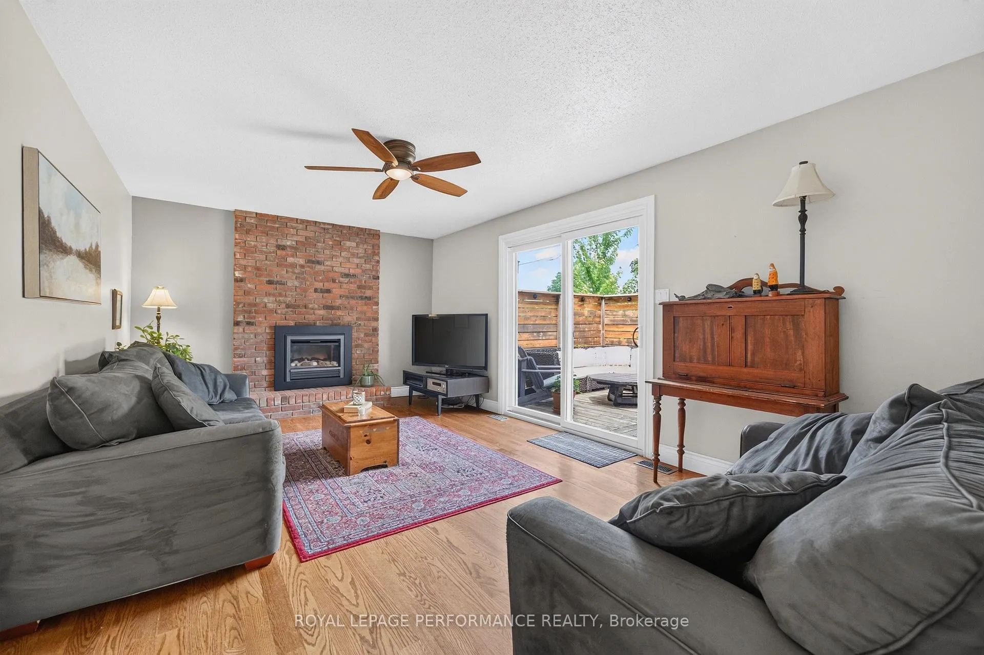 Photo 20 of 889 Dresden Crescent, Ottawa, Whitehaven — HOMEH