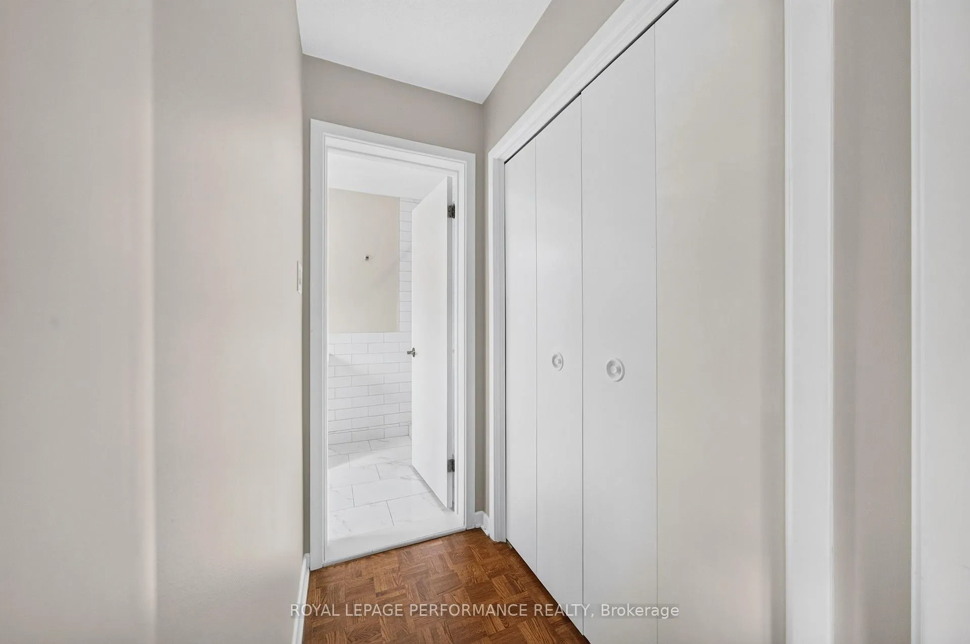 Photo 27 of 889 Dresden Crescent, Ottawa, Whitehaven — HOMEH