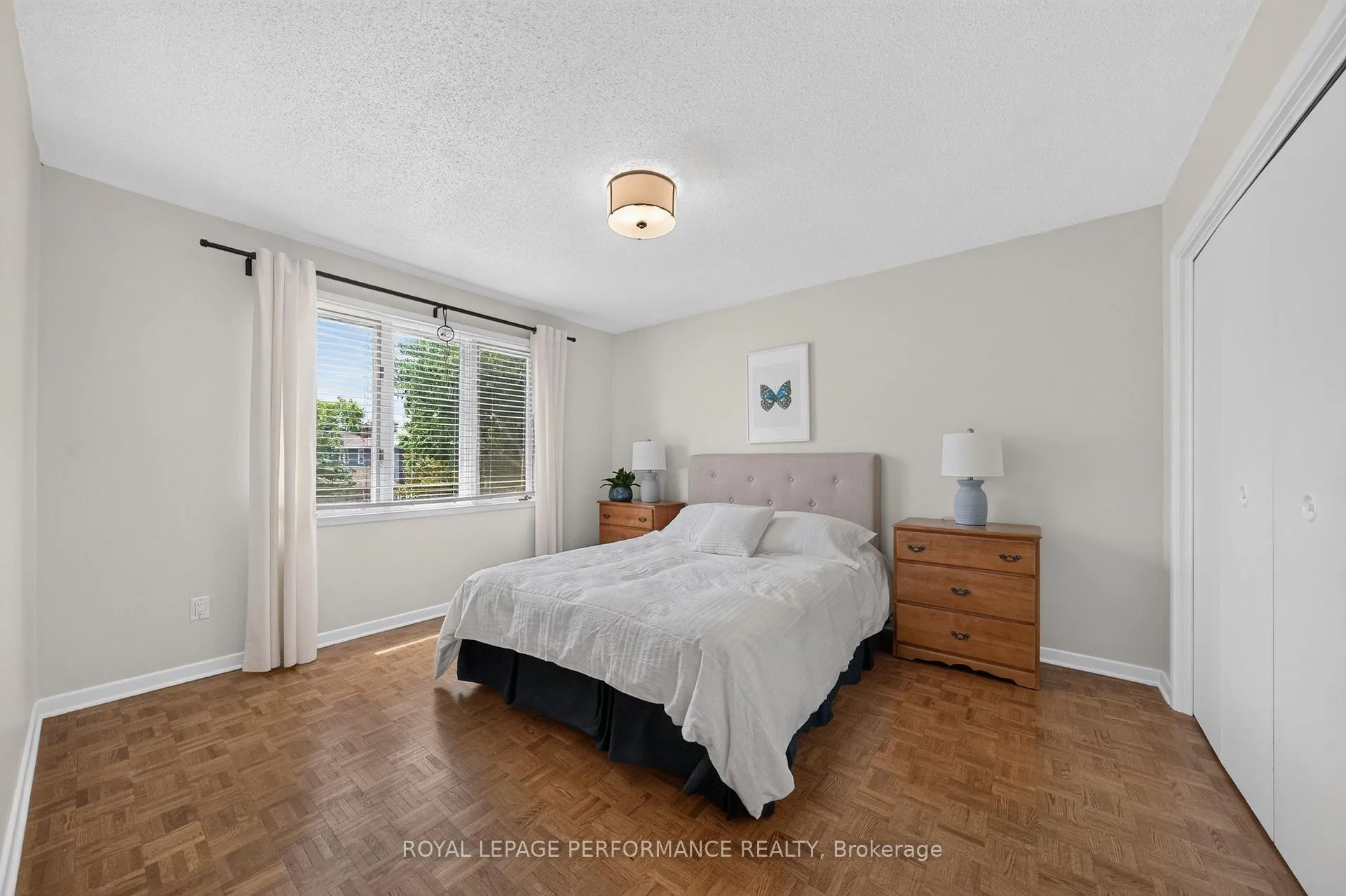Photo 32 of 889 Dresden Crescent, Ottawa, Whitehaven — HOMEH