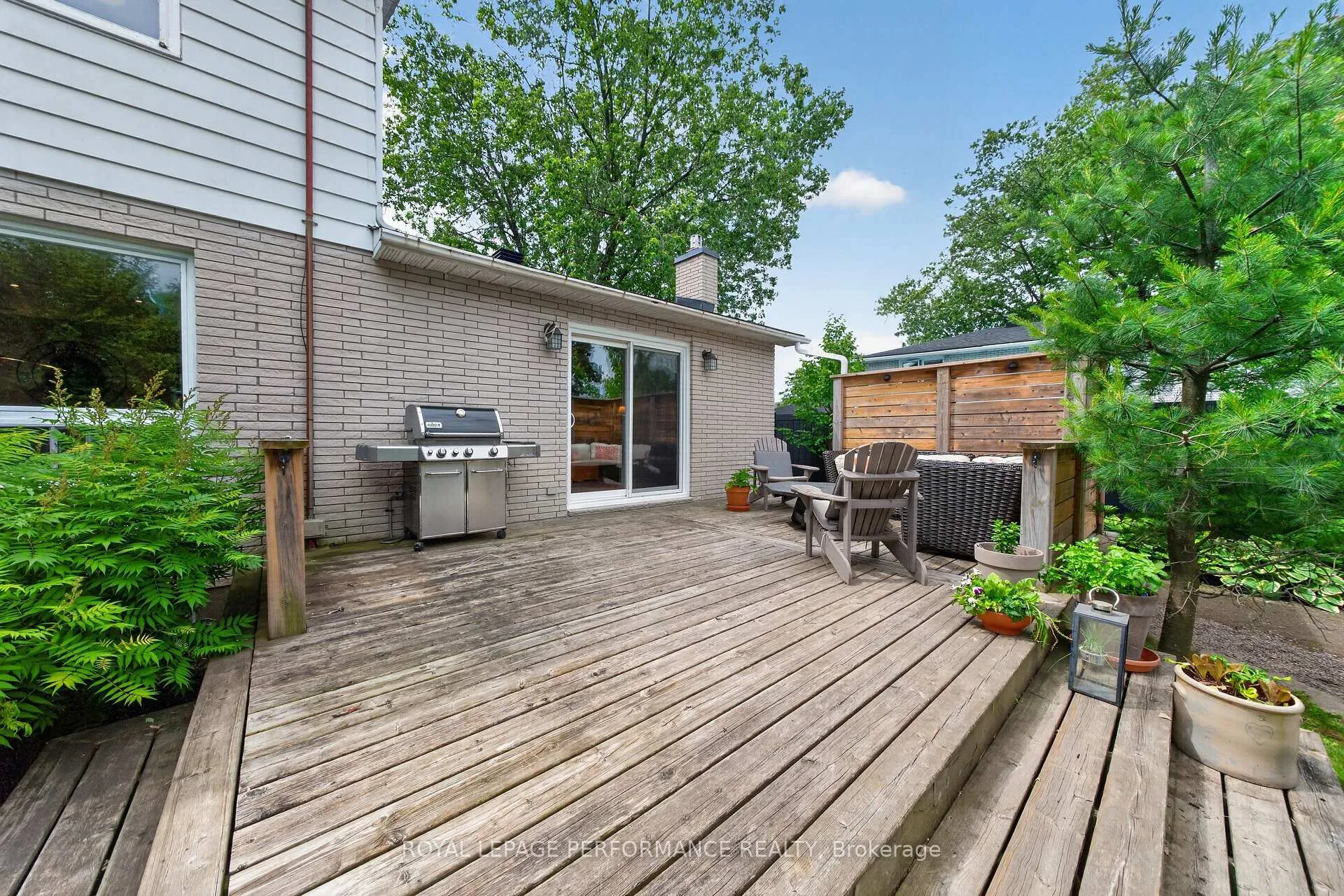 Photo 44 of 889 Dresden Crescent, Ottawa, Whitehaven — HOMEH