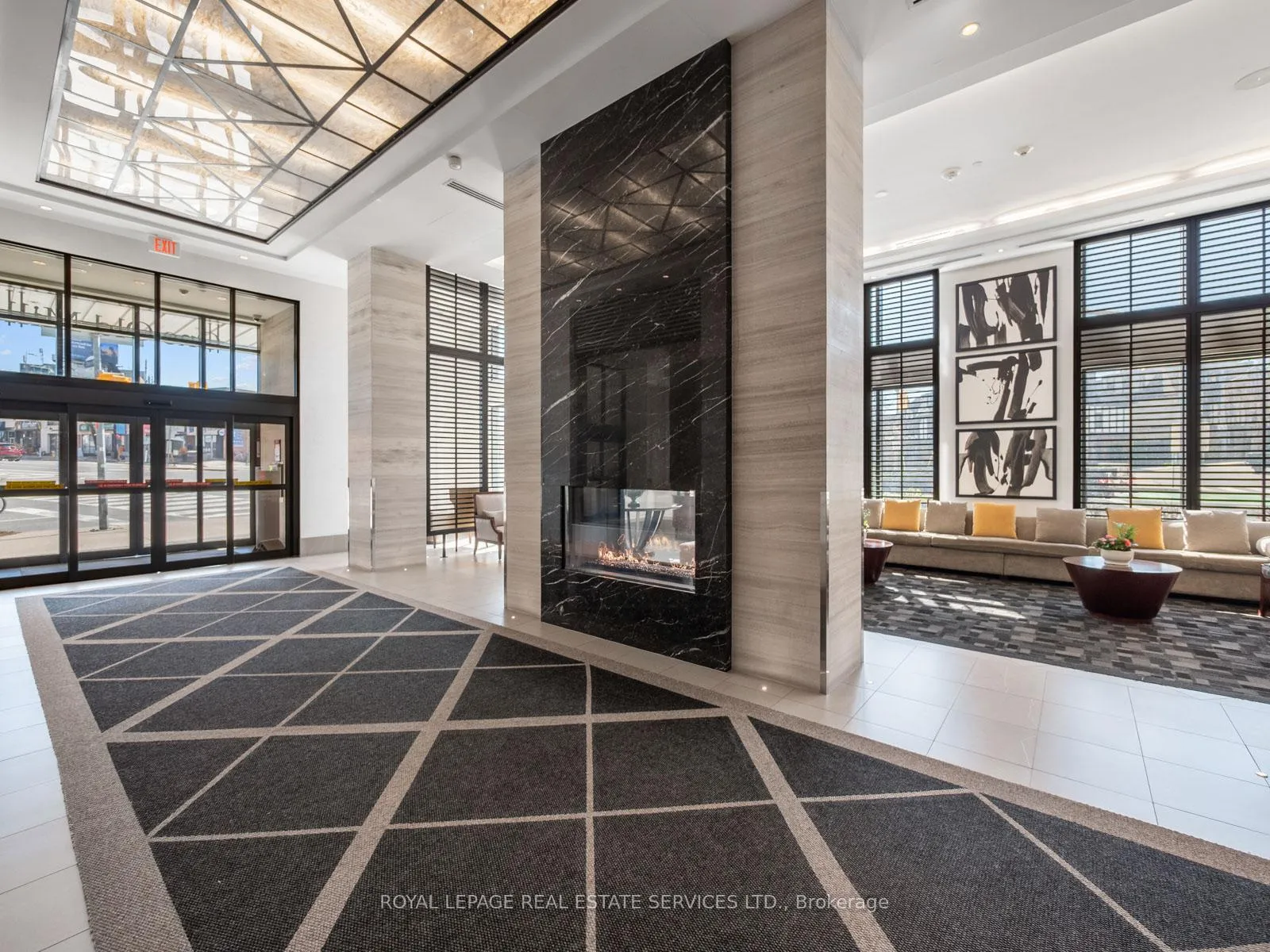 Photo 4 of Unit 225, 1 Old Mill Drive, Toronto, High Park-Swansea — HOMEH