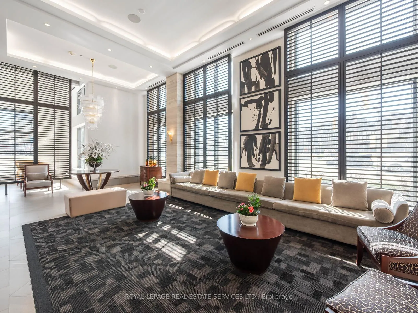 Photo 5 of Unit 225, 1 Old Mill Drive, Toronto, High Park-Swansea — HOMEH