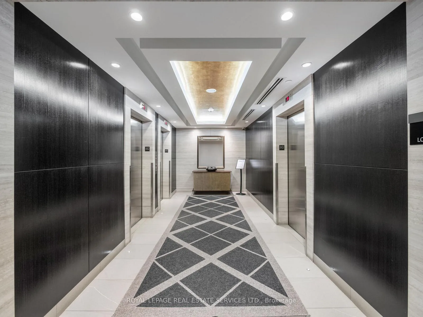 Photo 6 of Unit 225, 1 Old Mill Drive, Toronto, High Park-Swansea — HOMEH