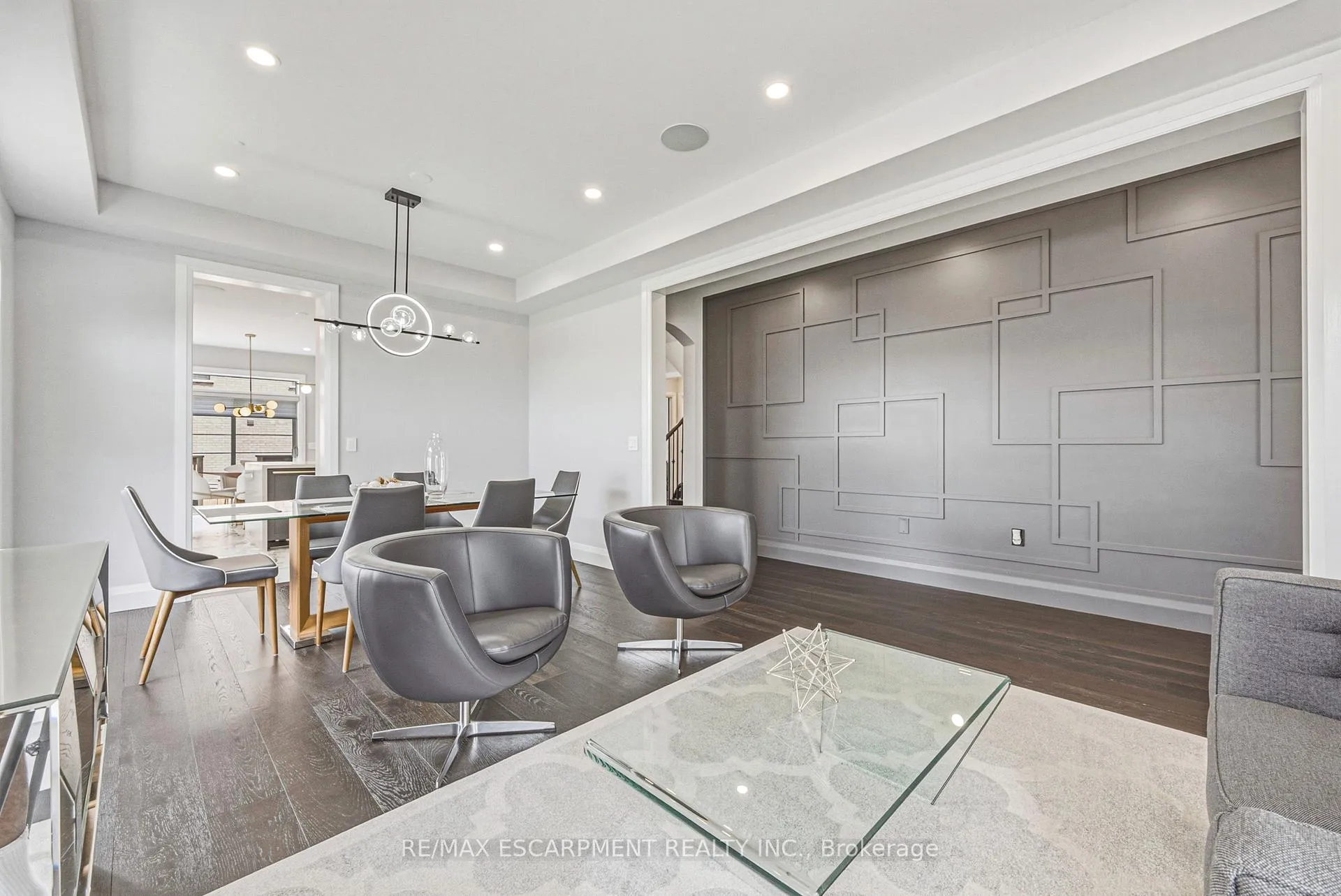 Photo 7 of 55 Robarts Drive, Hamilton, Meadowlands — HOMEH