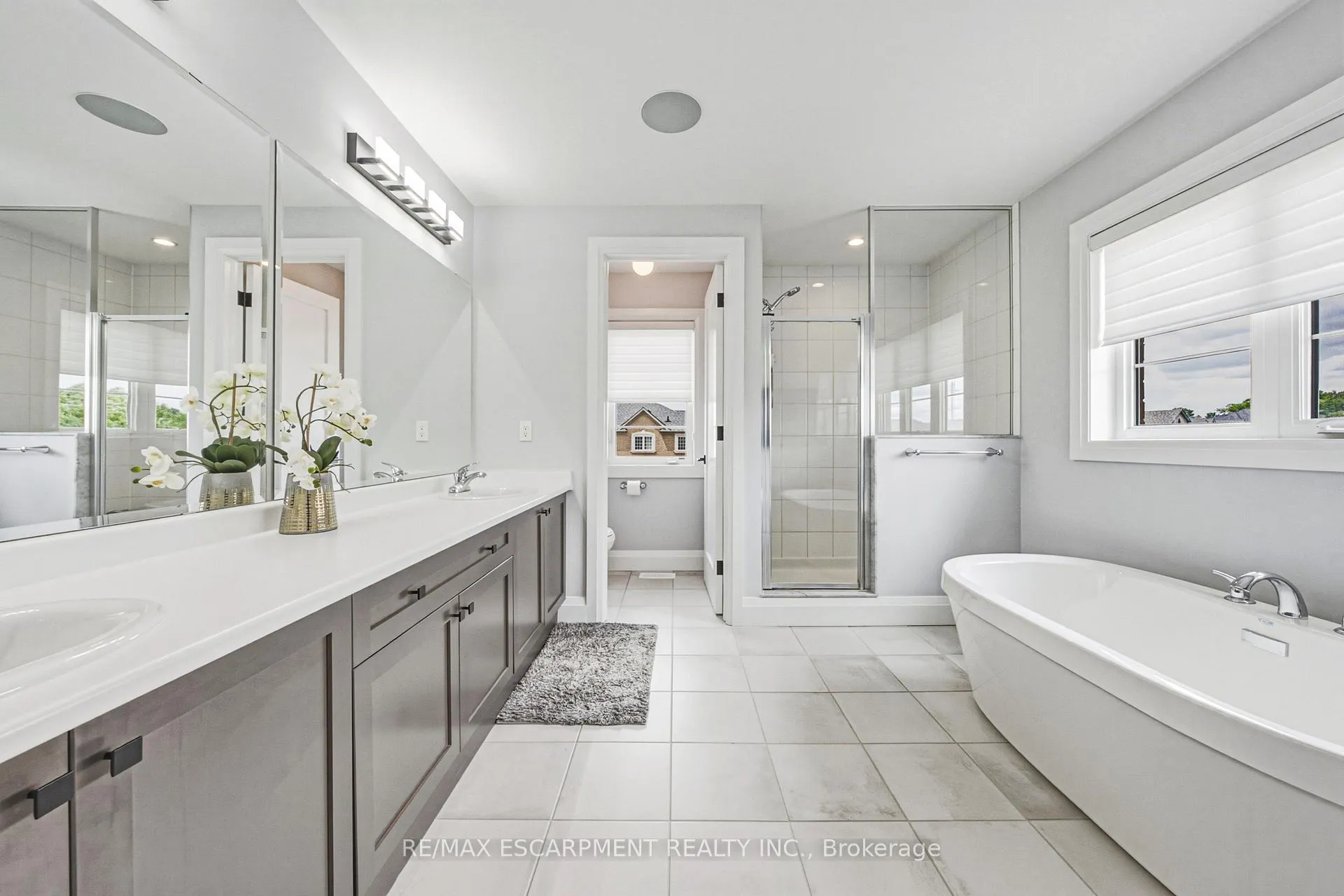 Photo 24 of 55 Robarts Drive, Hamilton, Meadowlands — HOMEH