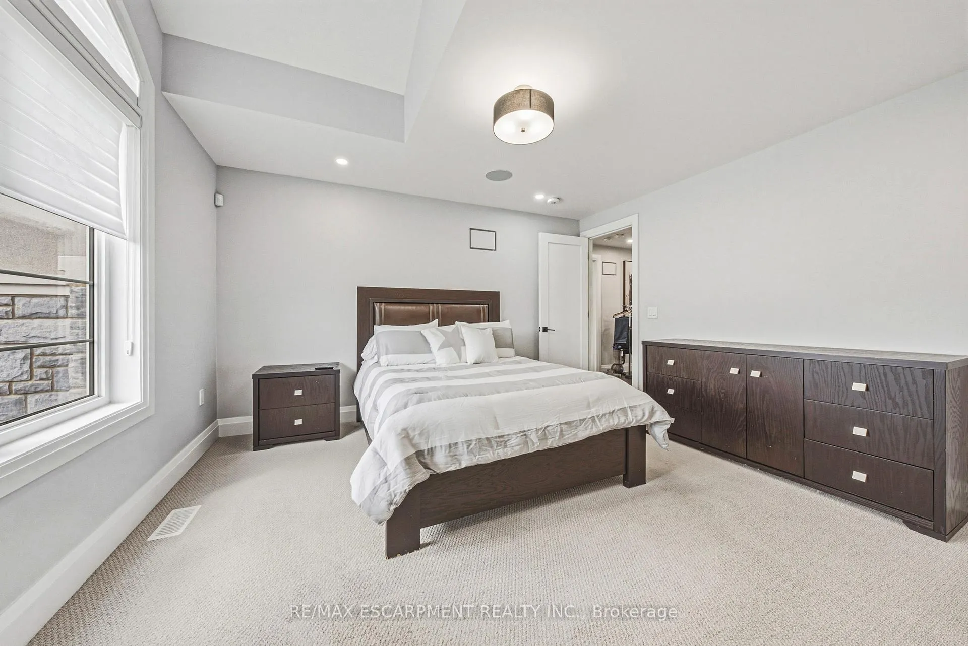Photo 27 of 55 Robarts Drive, Hamilton, Meadowlands — HOMEH