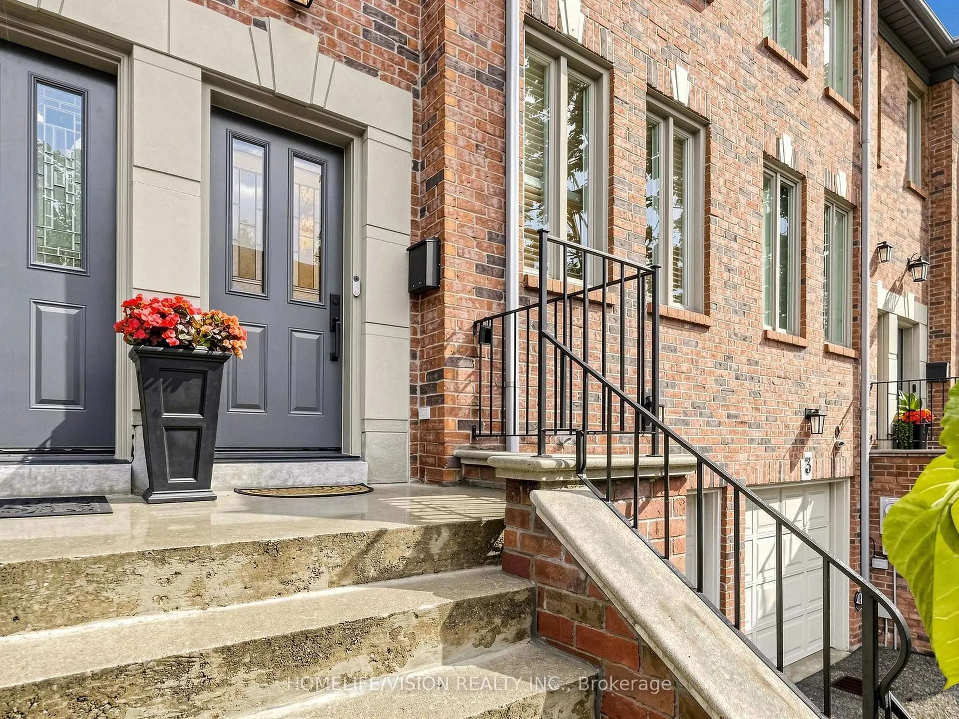 Photo 1 of Unit Th2, 175 Grand Avenue, Etobicoke, Stonegate-Queensway — HOMEH