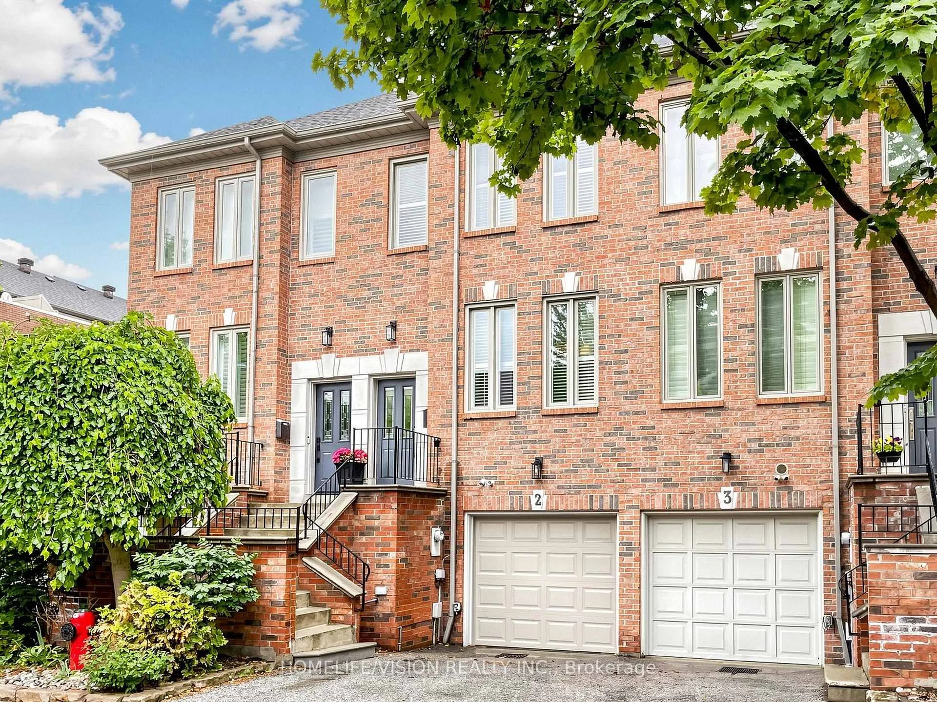 Photo 3 of Unit Th2, 175 Grand Avenue, Etobicoke, Stonegate-Queensway — HOMEH