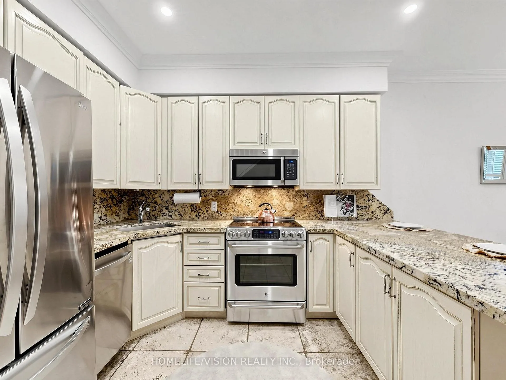 Photo 14 of Unit Th2, 175 Grand Avenue, Etobicoke, Stonegate-Queensway — HOMEH