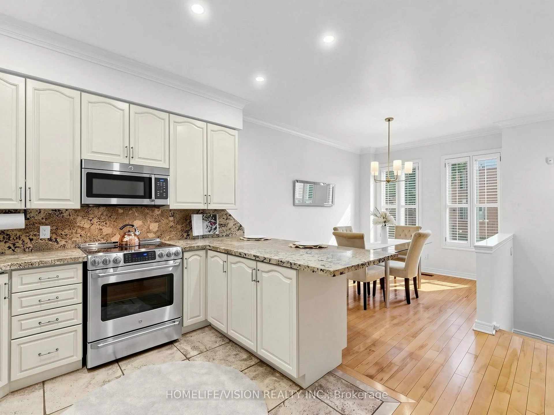 Photo 15 of Unit Th2, 175 Grand Avenue, Etobicoke, Stonegate-Queensway — HOMEH