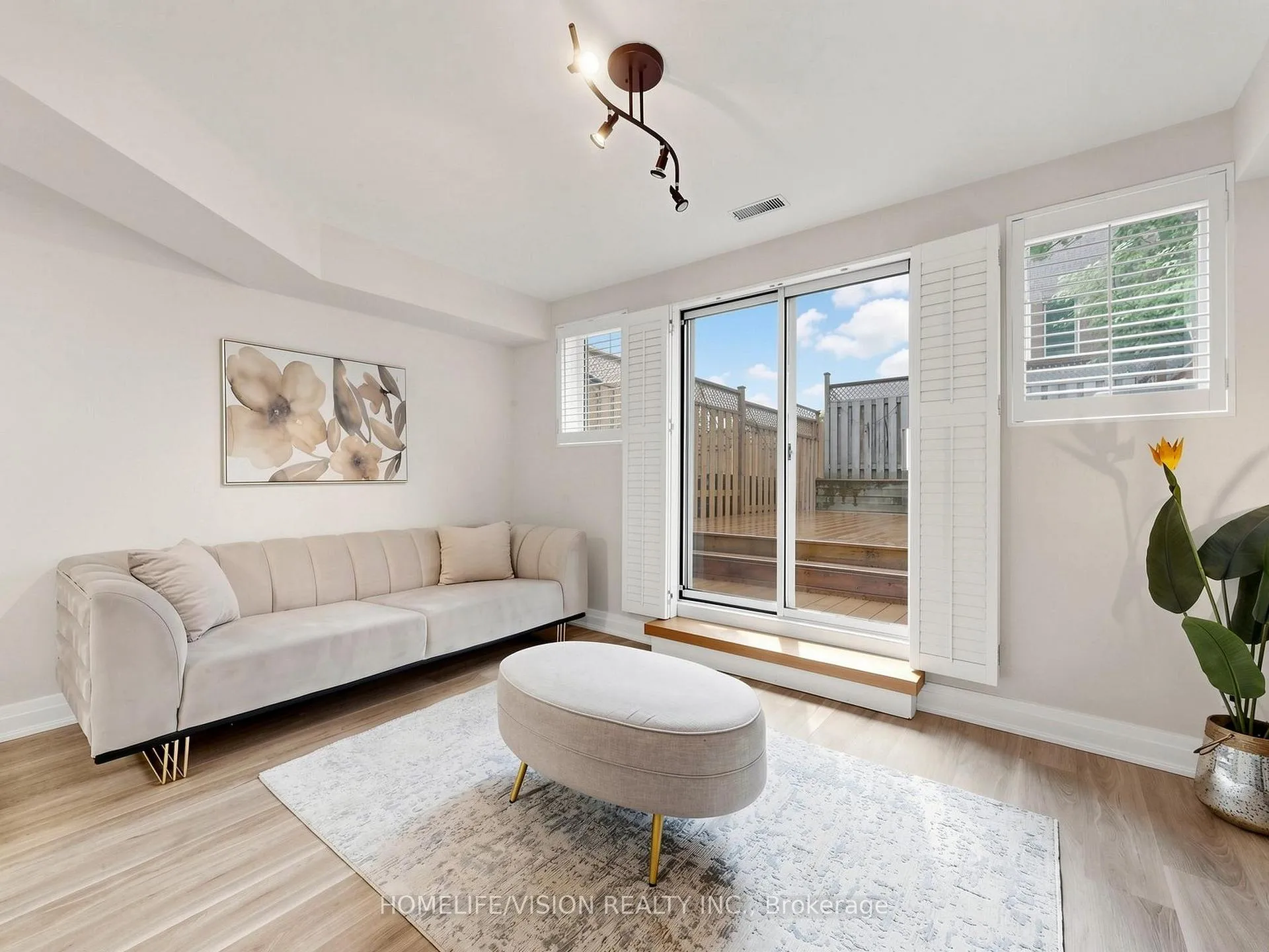 Photo 41 of Unit Th2, 175 Grand Avenue, Etobicoke, Stonegate-Queensway — HOMEH