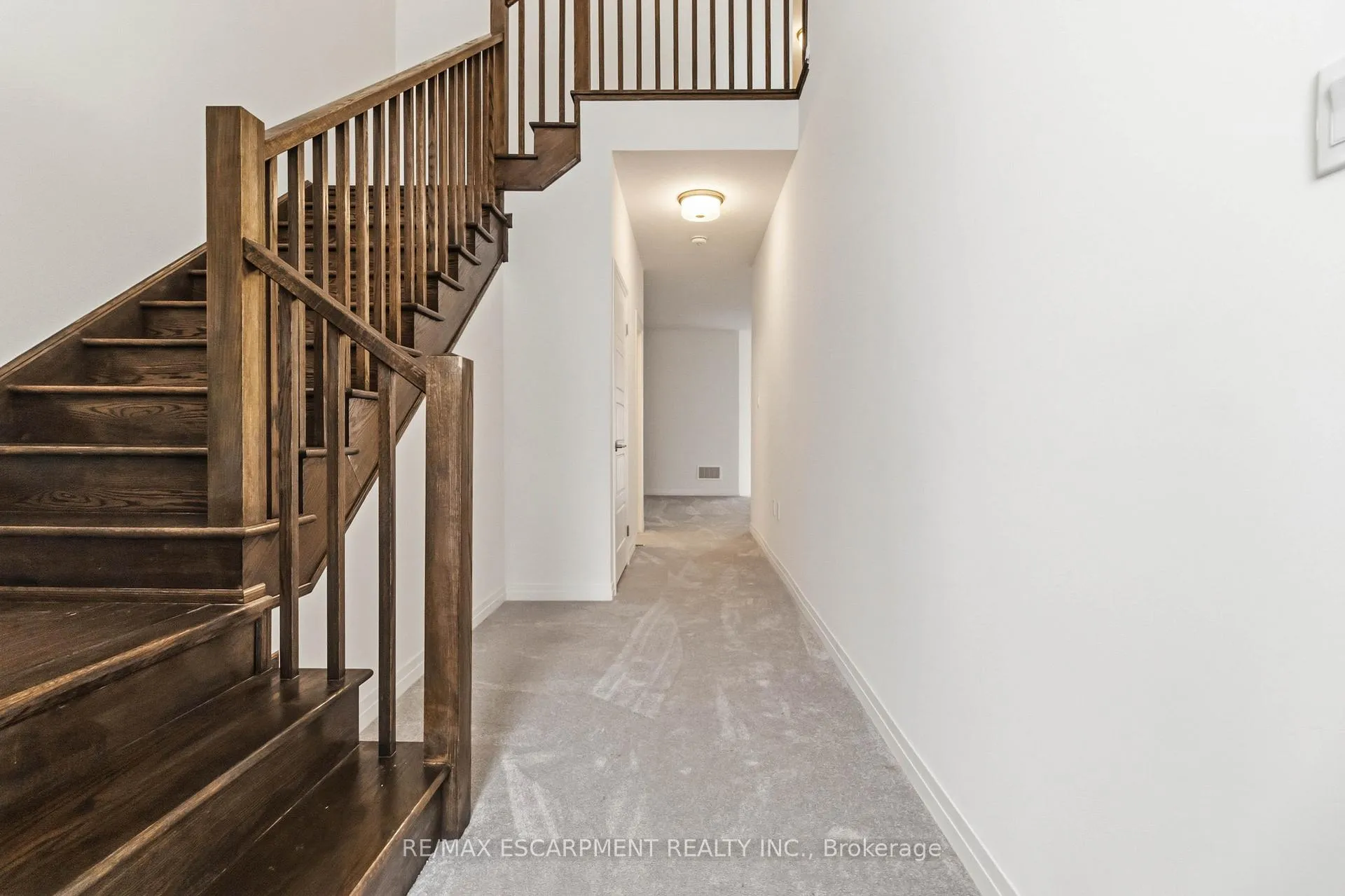 Photo 4 of 126 Hitchman Street, Brant, Paris — HOMEH