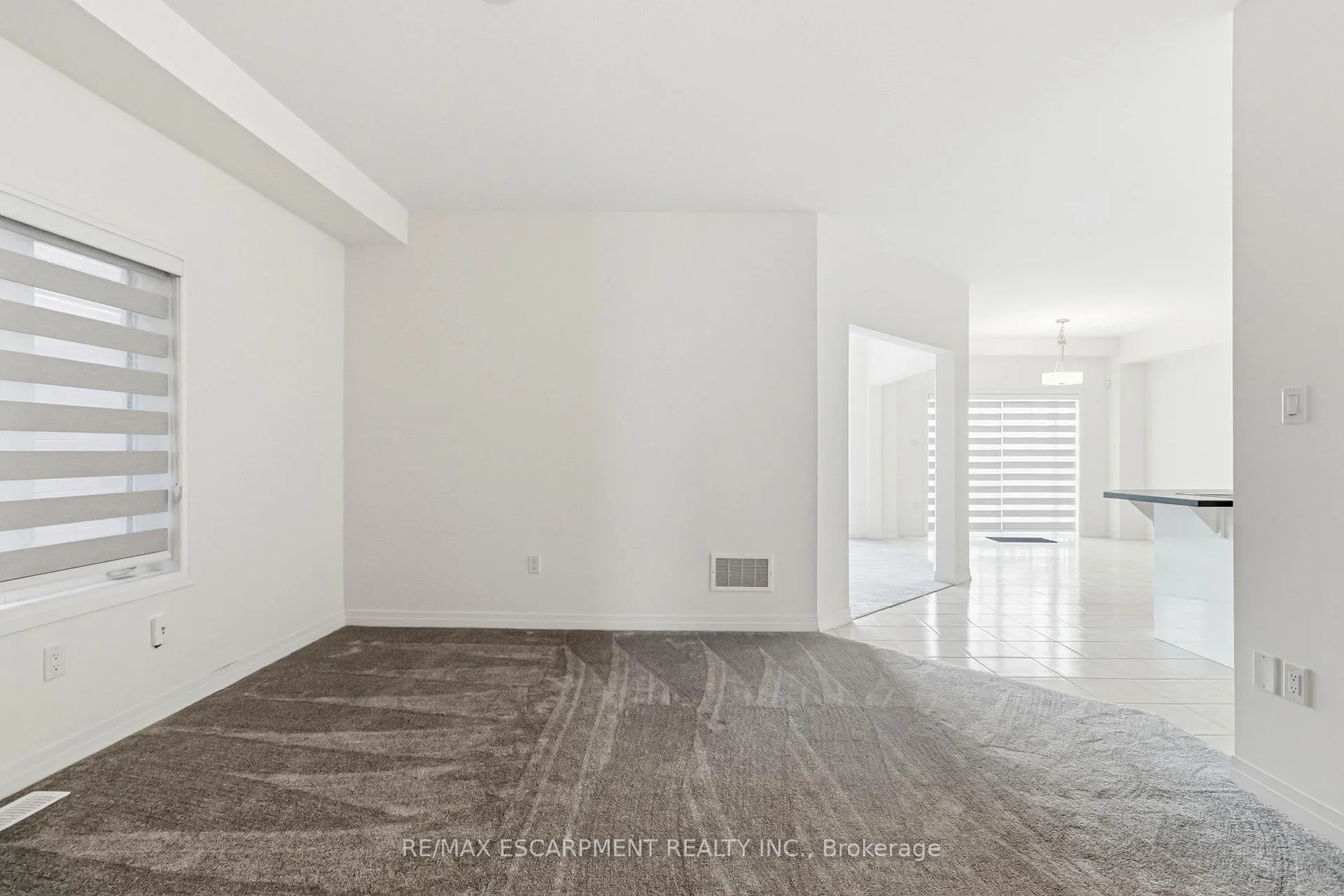 Photo 5 of 126 Hitchman Street, Brant, Paris — HOMEH