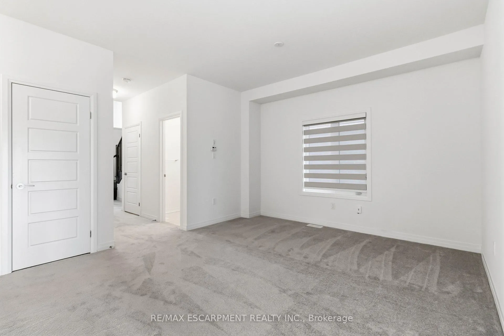 Photo 6 of 126 Hitchman Street, Brant, Paris — HOMEH