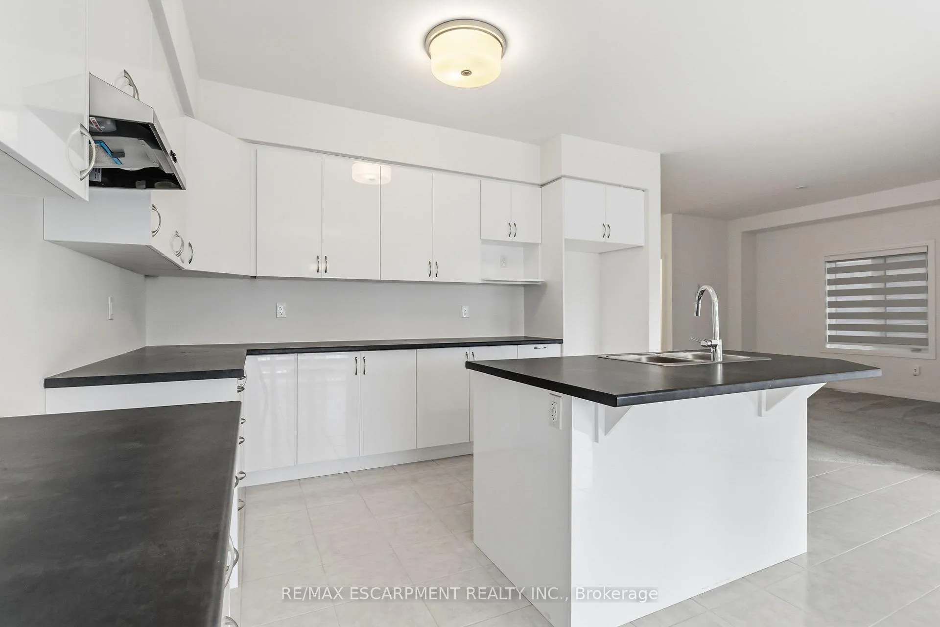 Photo 13 of 126 Hitchman Street, Brant, Paris — HOMEH
